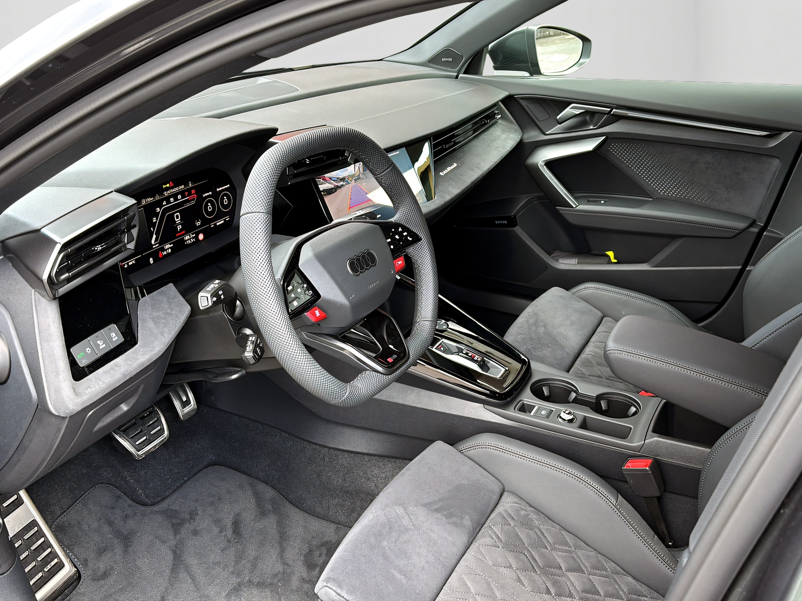 AUDI RS3 Sportback 2.5 TFSI quattro S-Tronic-image-9