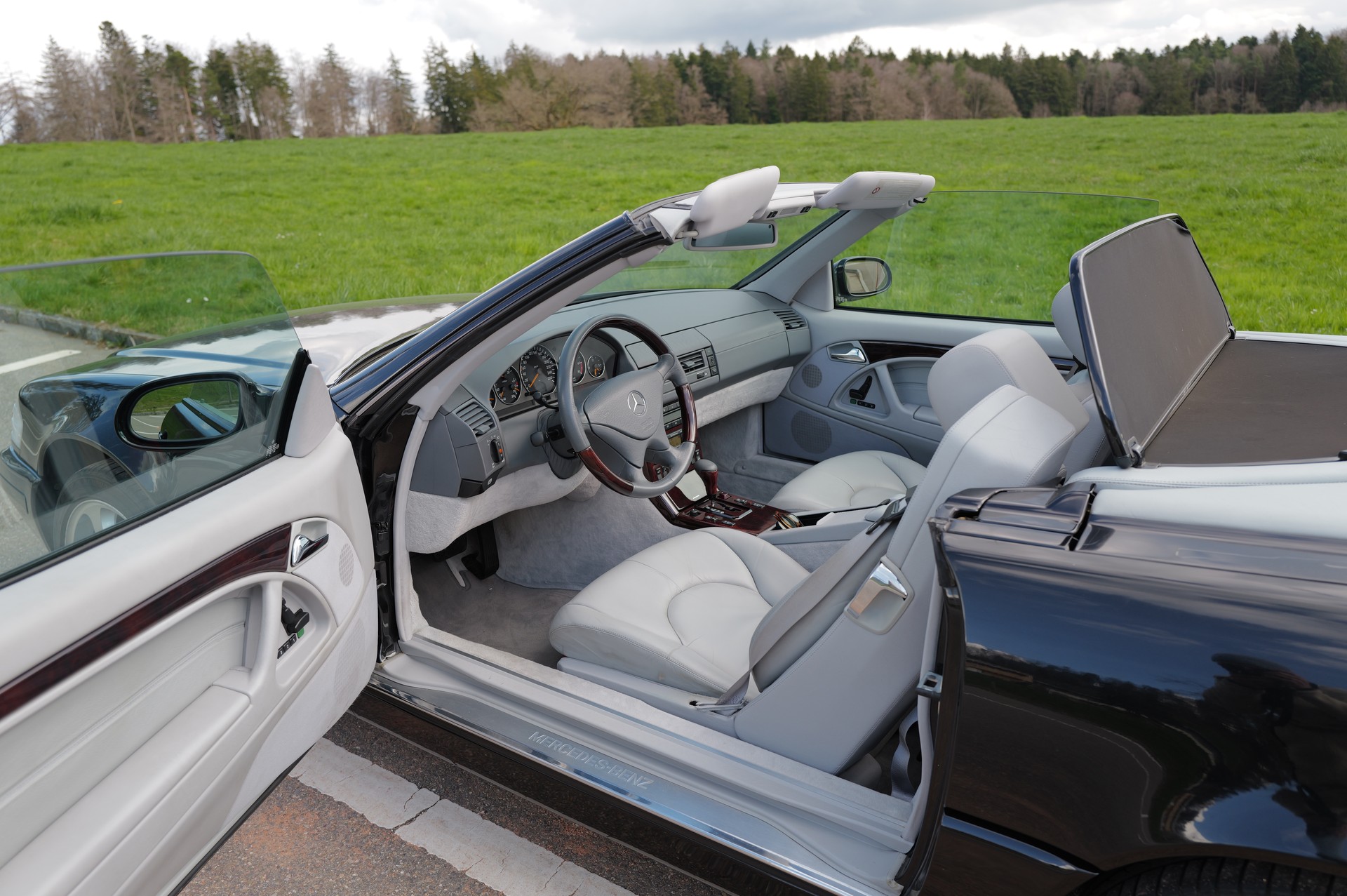 MERCEDES-BENZ SL 320-image-3