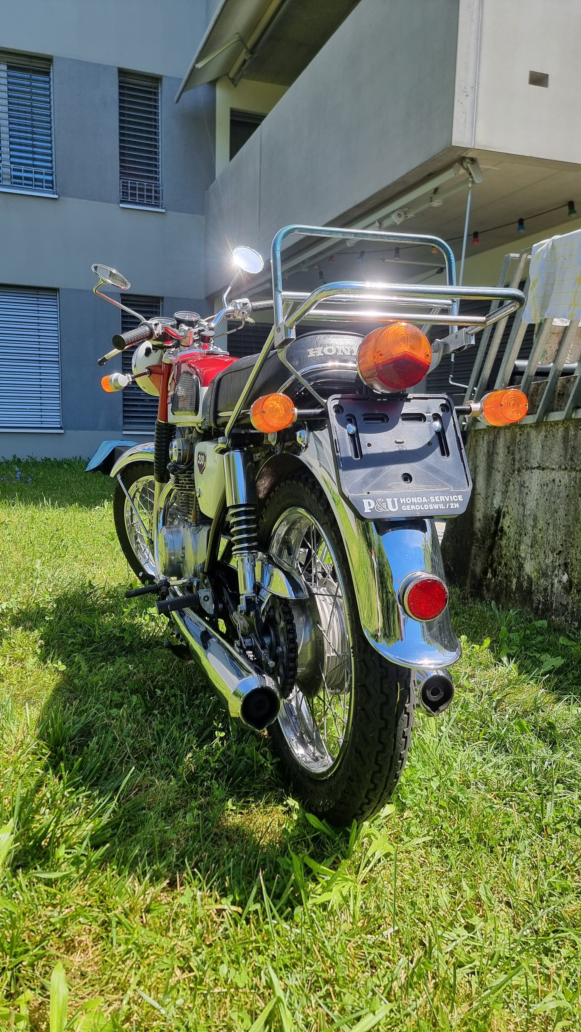 HONDA Veteranenfahrzeug im Originalzustand-image-1