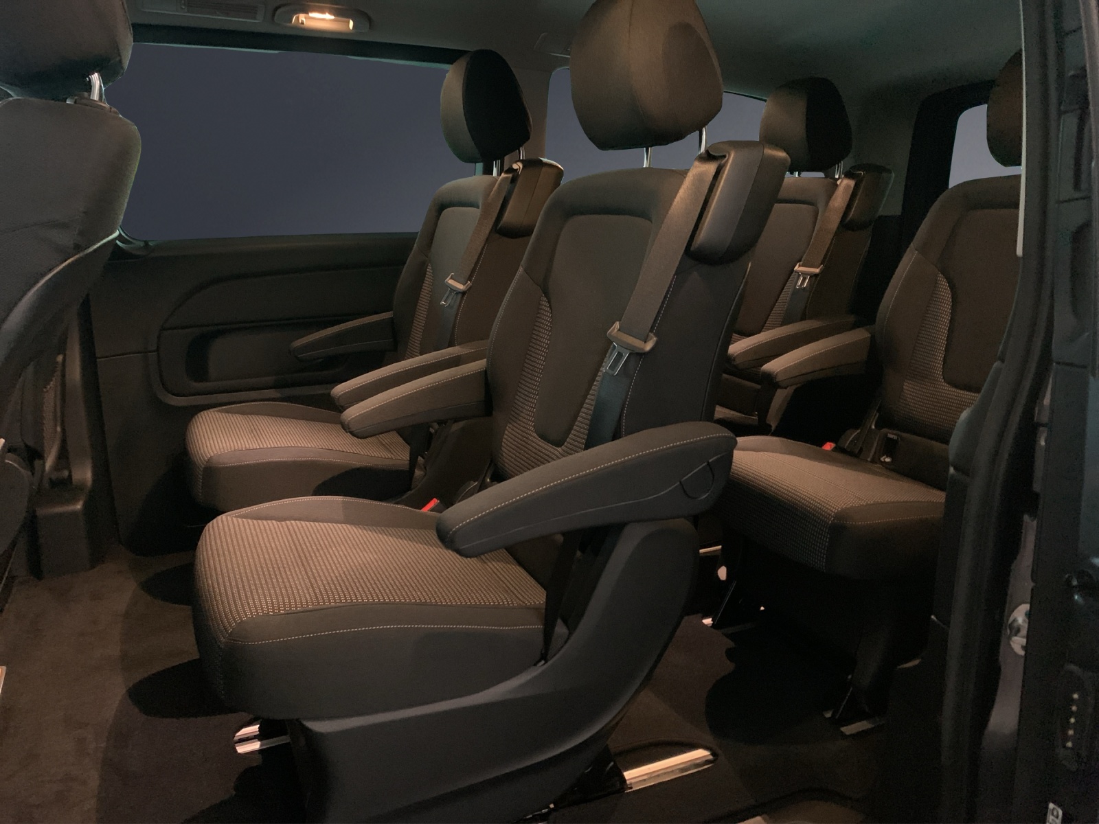 MERCEDES-BENZ V 250 d lang 4Matic 9G-Tronic-image-6