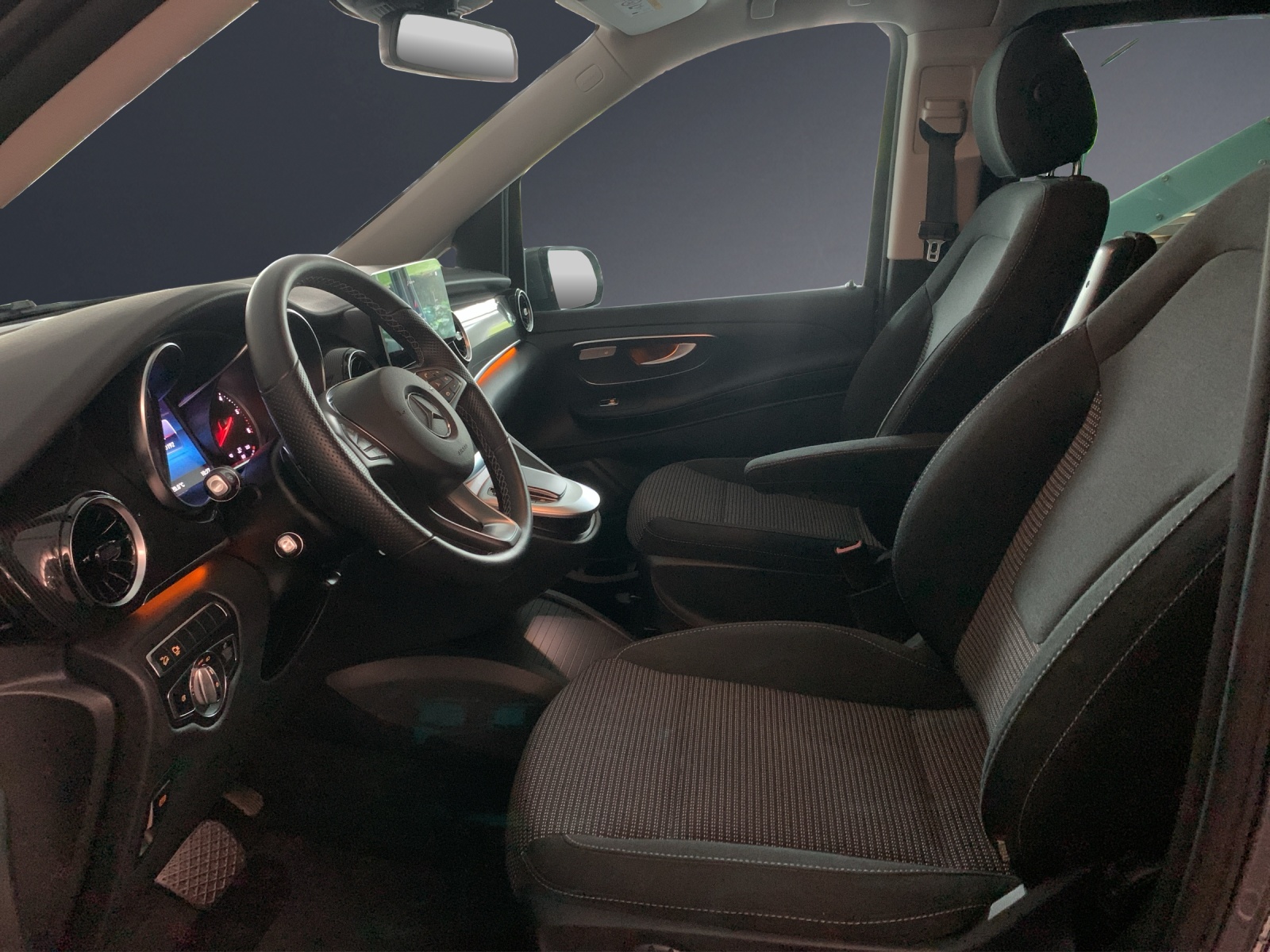 MERCEDES-BENZ V 250 d lang 4Matic 9G-Tronic-image-5