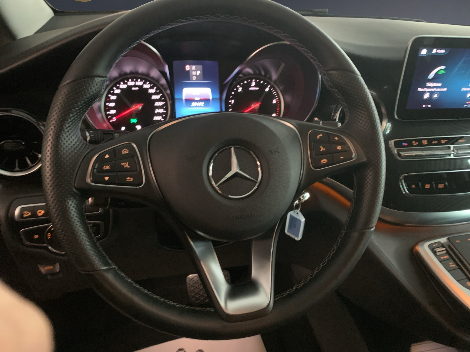 MERCEDES-BENZ V 250 d lang 4Matic 9G-Tronic-image-7