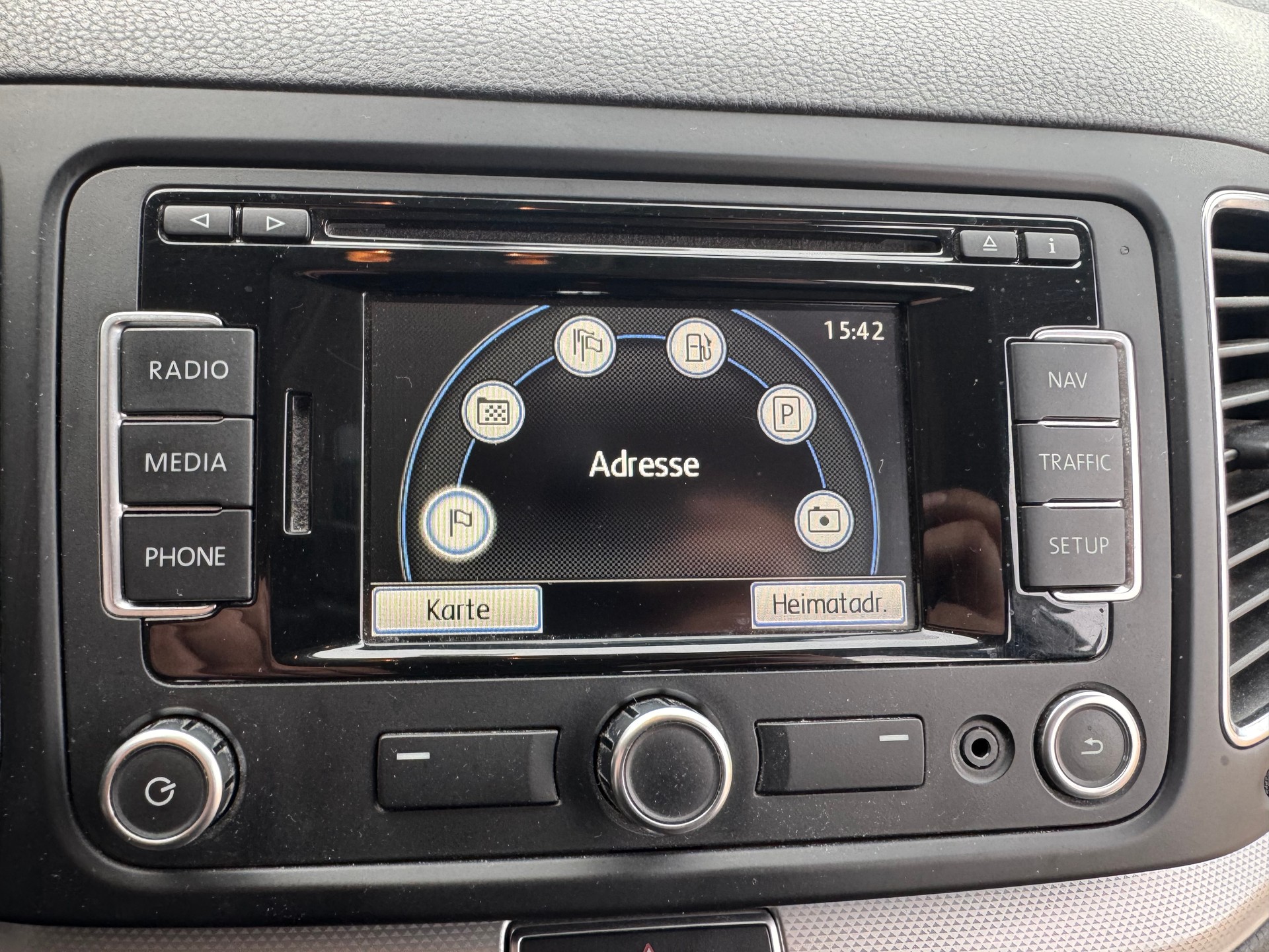 VW Sharan 2.0 TDI BMT Comfortline DSG-image-14