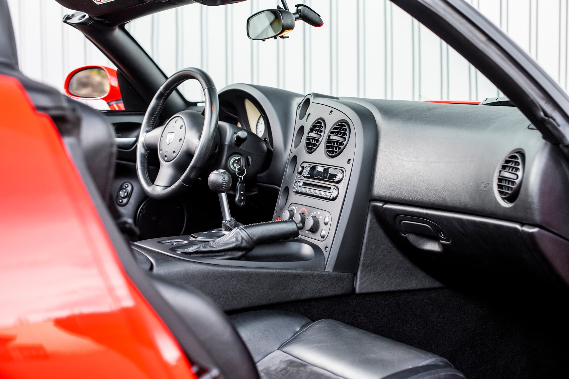 DODGE Viper SRT-10-image-9