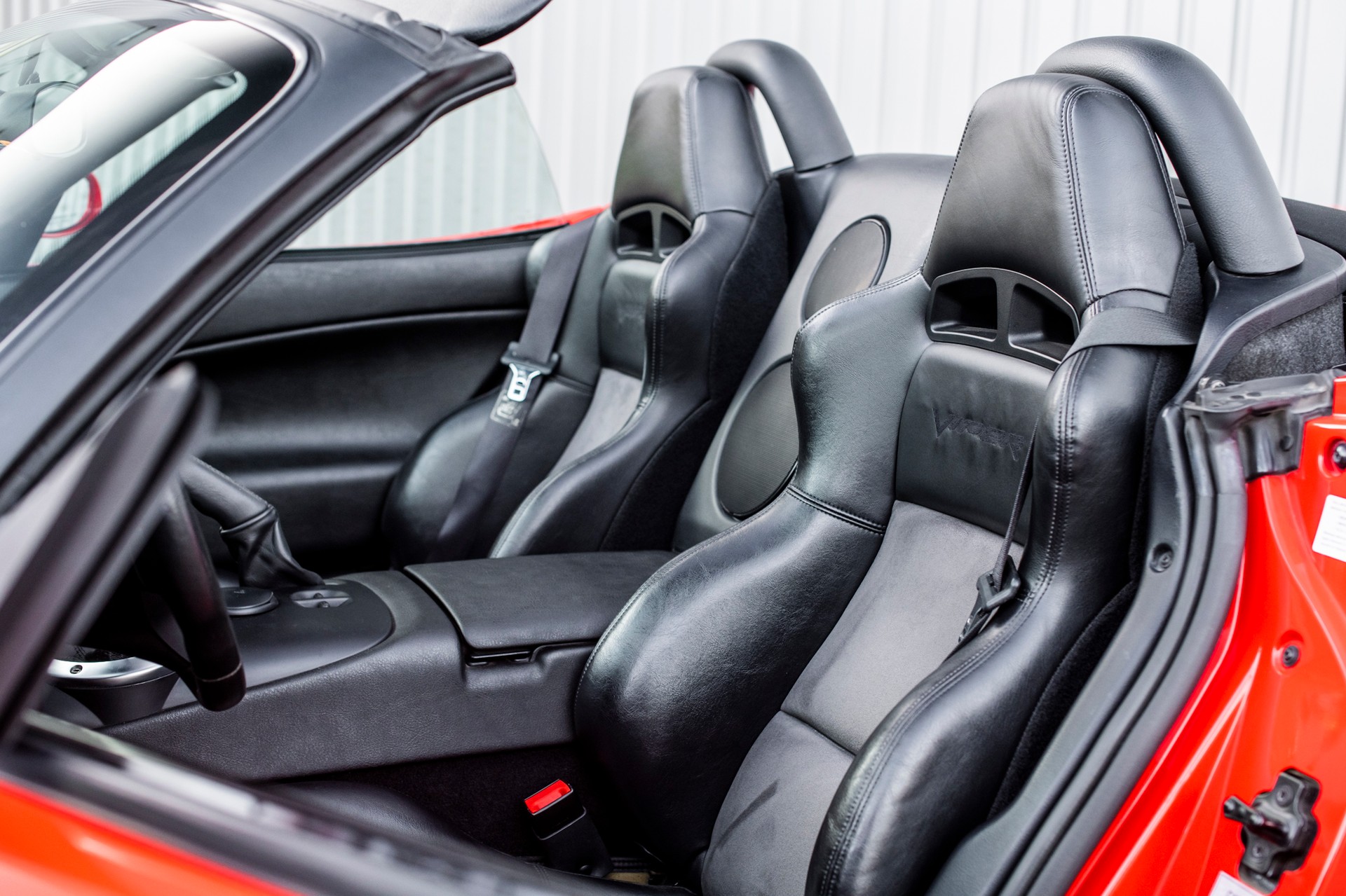DODGE Viper SRT-10-image-8