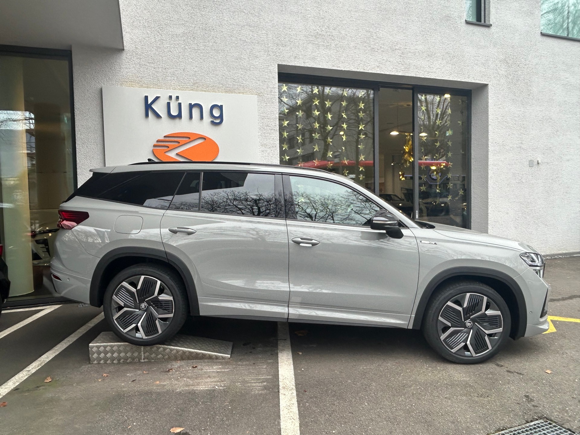 SKODA Kodiaq 2.0 TSI Sportline 4x4-showroom-element-1