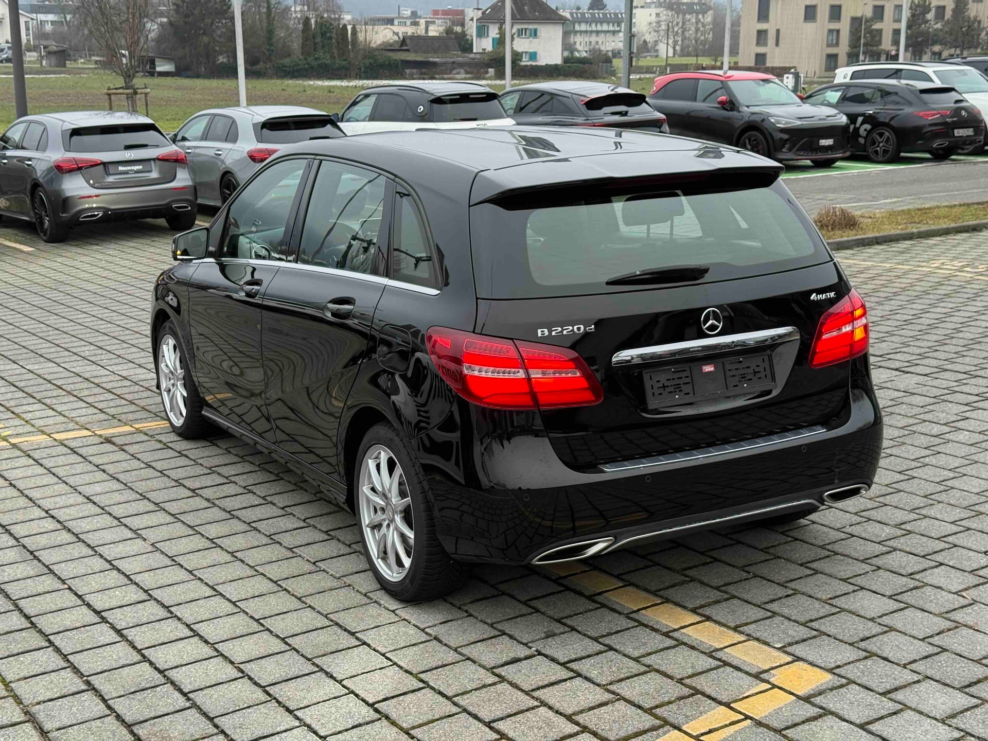 MERCEDES-BENZ B 220 CDI Urban 4Matic 7G-DCT-image-1