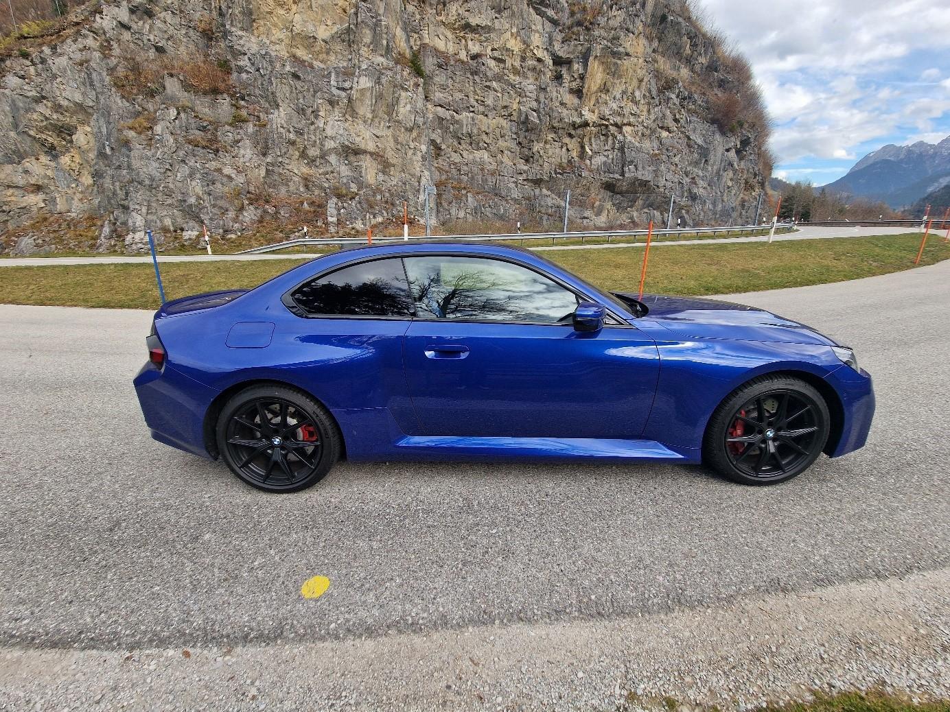 BMW M2 Coupé-showroom-element-3