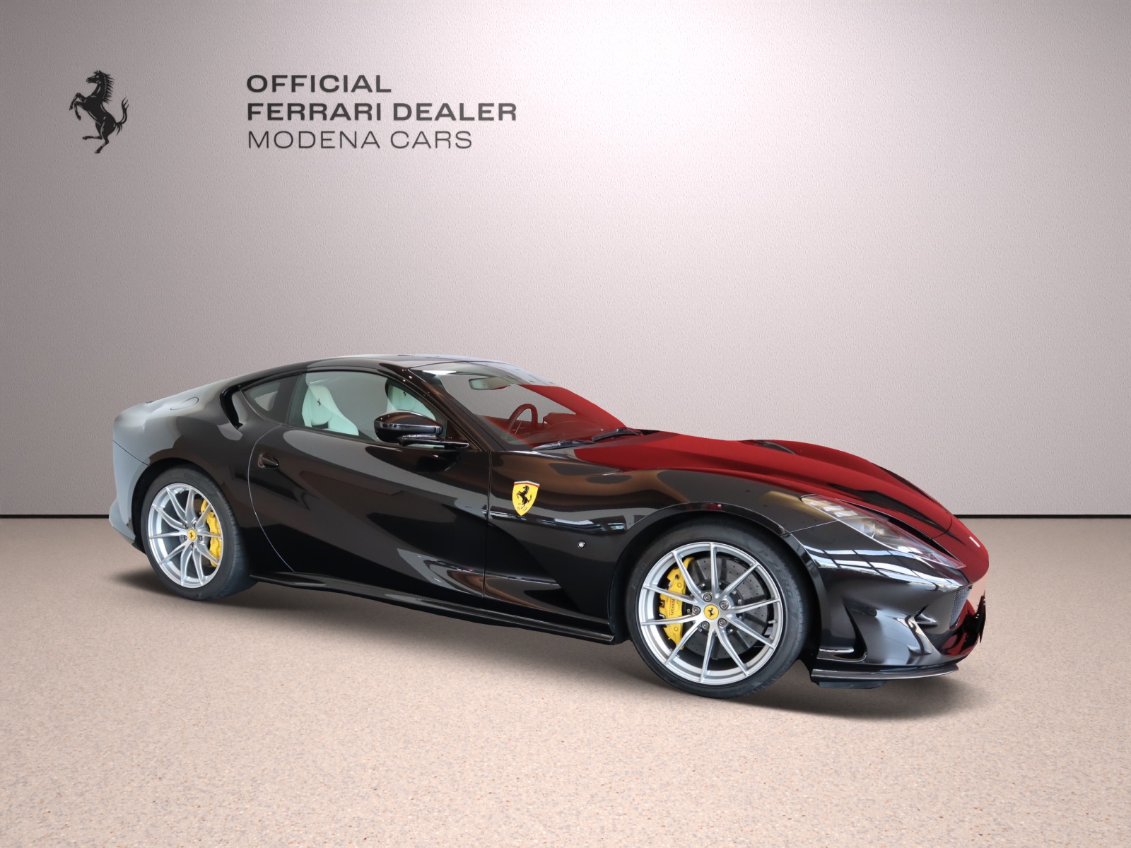 FERRARI 812 Superfast-image-15