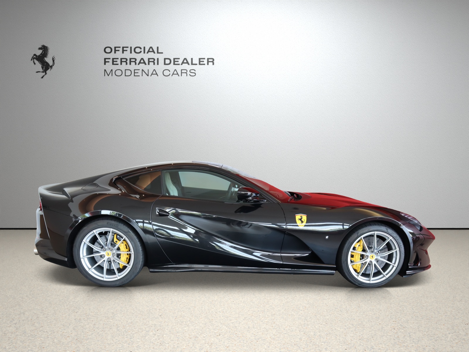 FERRARI 812 Superfast-image-14