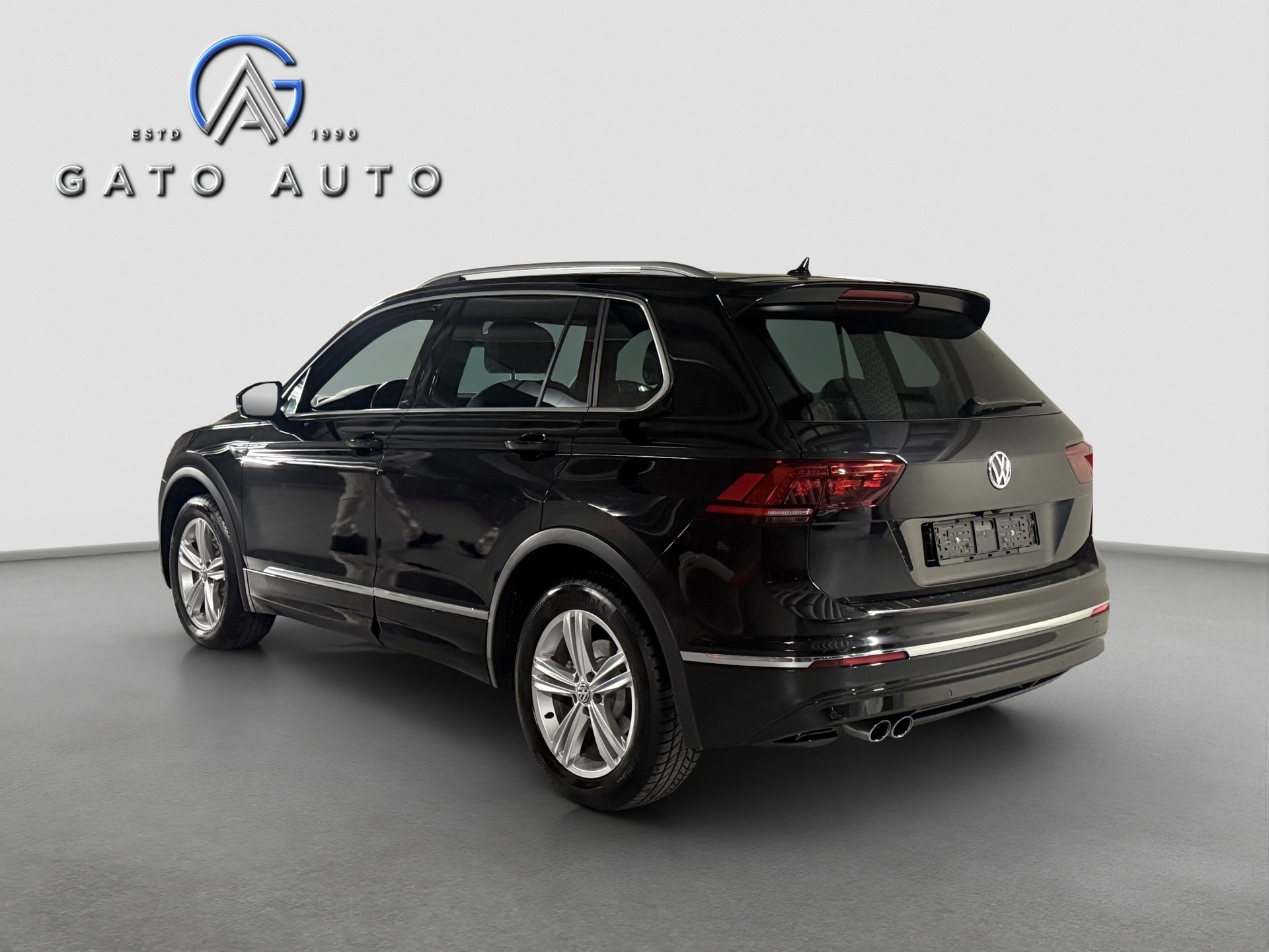 VW Tiguan 2.0TSI Highline 4Motion DSG-showroom-element-3