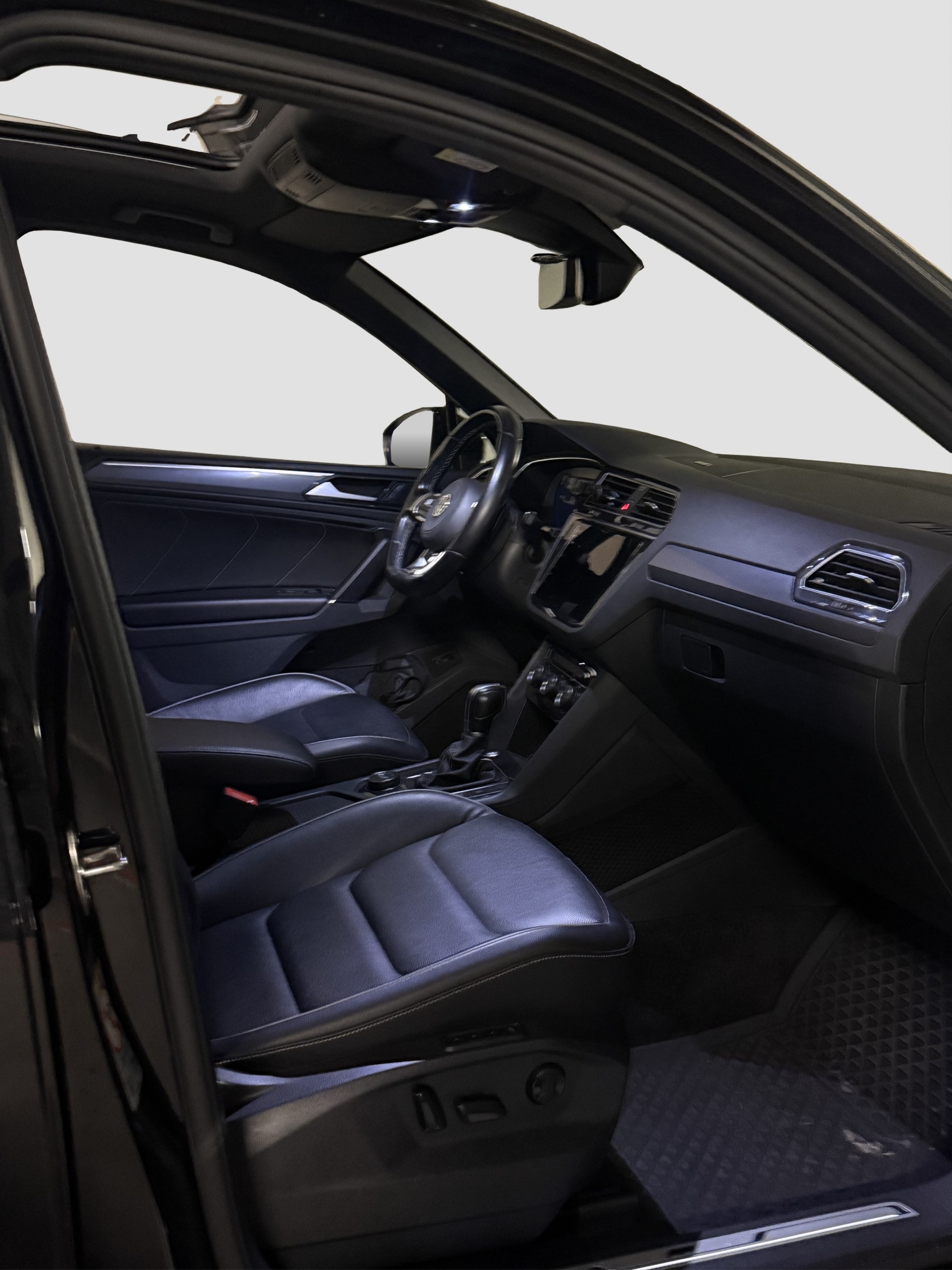 VW Tiguan 2.0TSI Highline 4Motion DSG-image-9