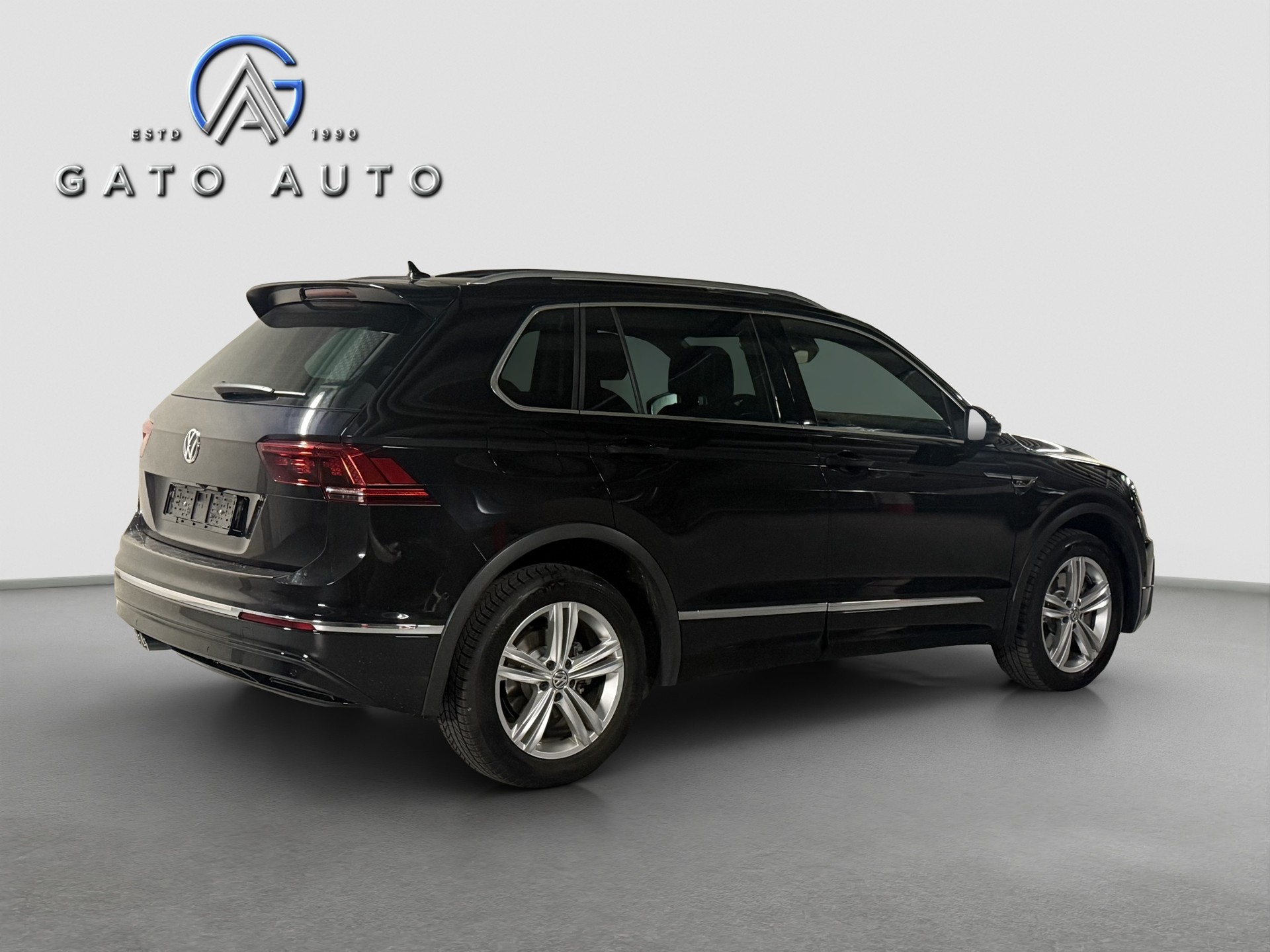 VW Tiguan 2.0TSI Highline 4Motion DSG-showroom-element-2