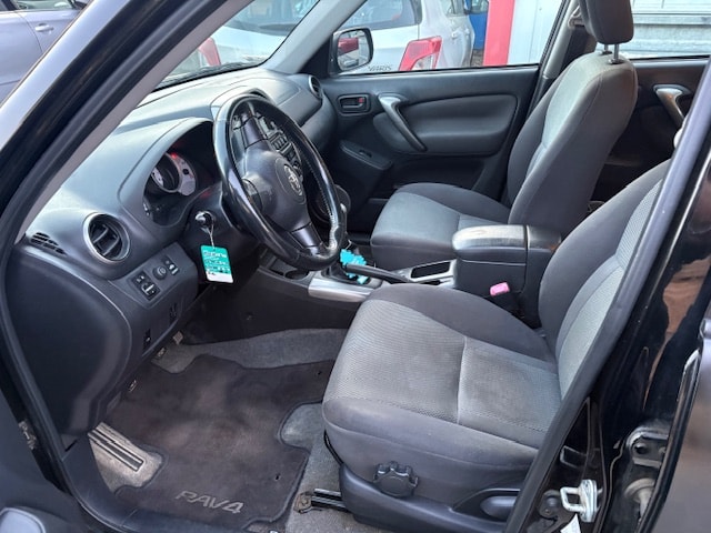 TOYOTA RAV-4 2.0 16V Linea Luna-image-10
