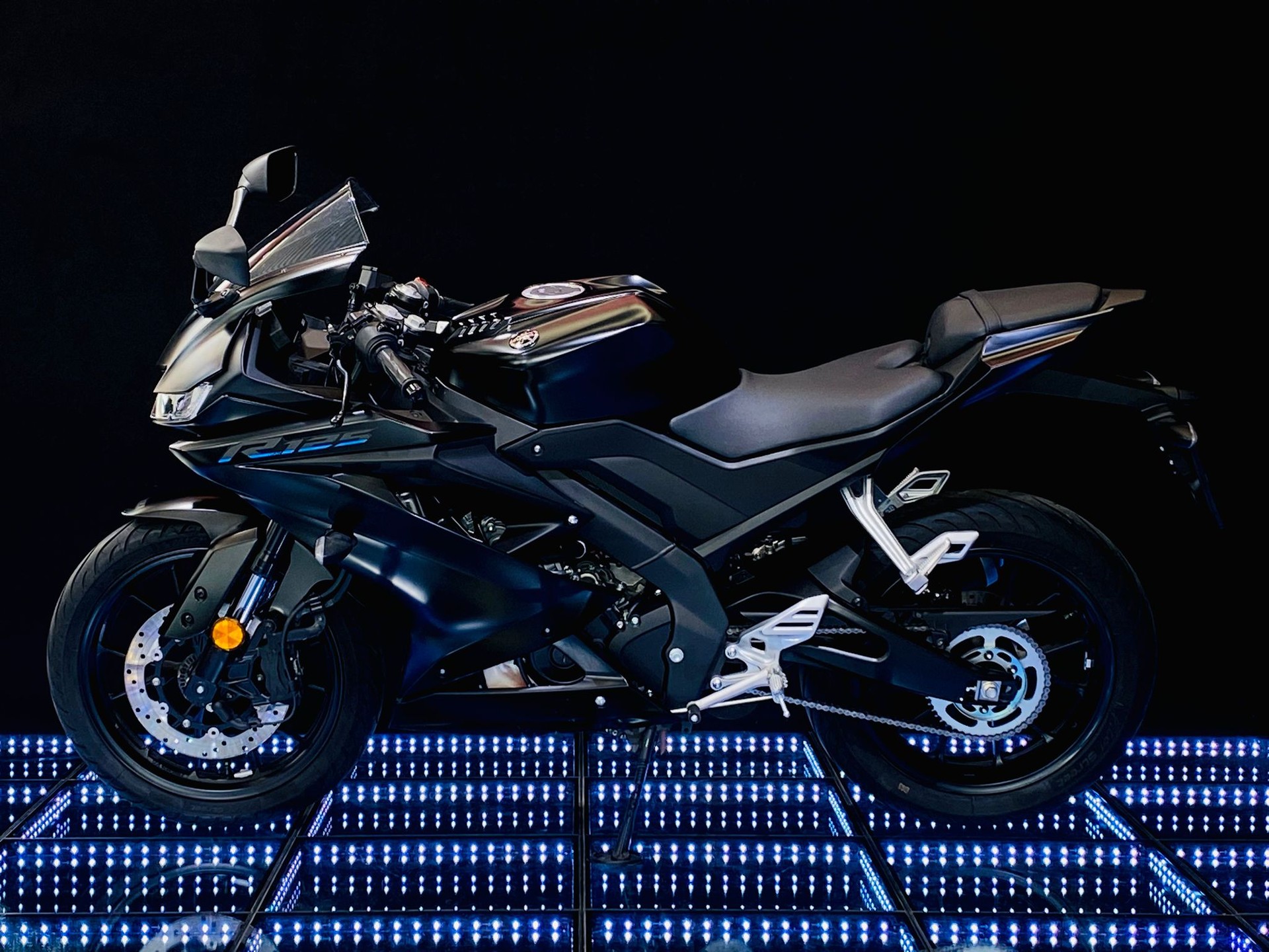 YAMAHA R 125-image-3