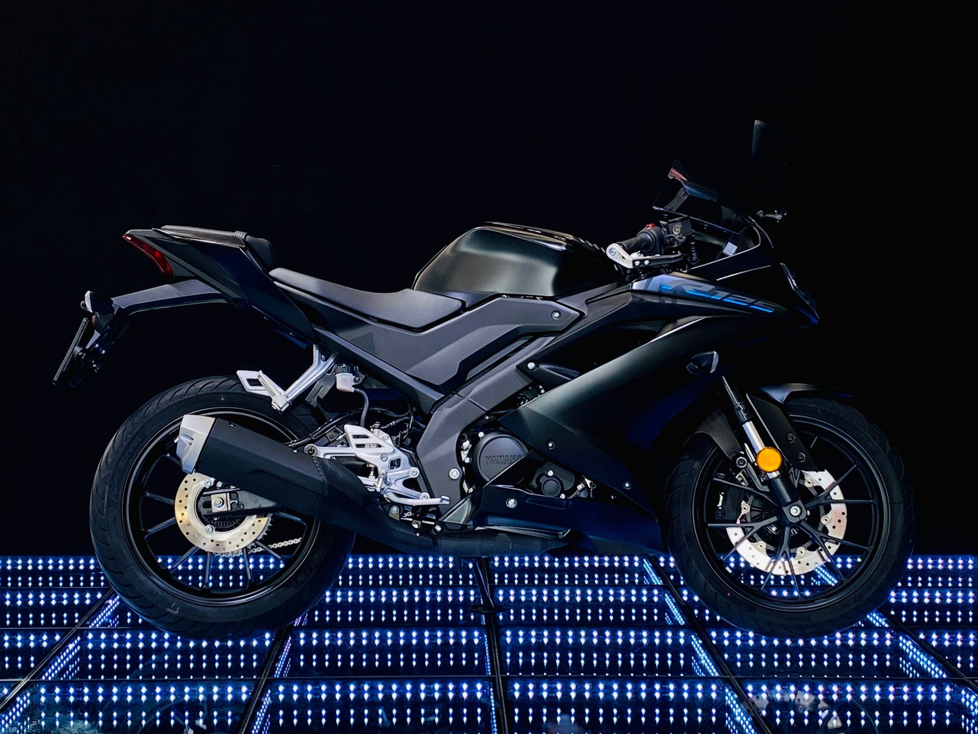 YAMAHA R 125-image-2