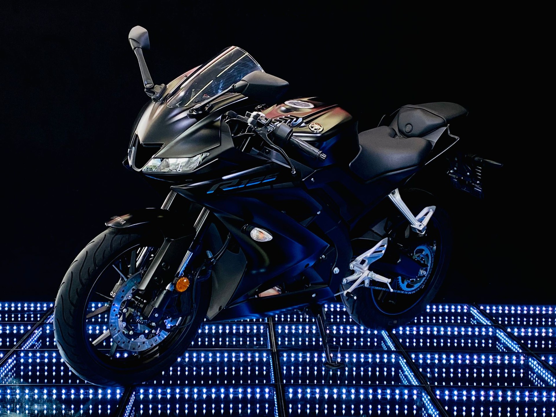 YAMAHA R 125-image-1