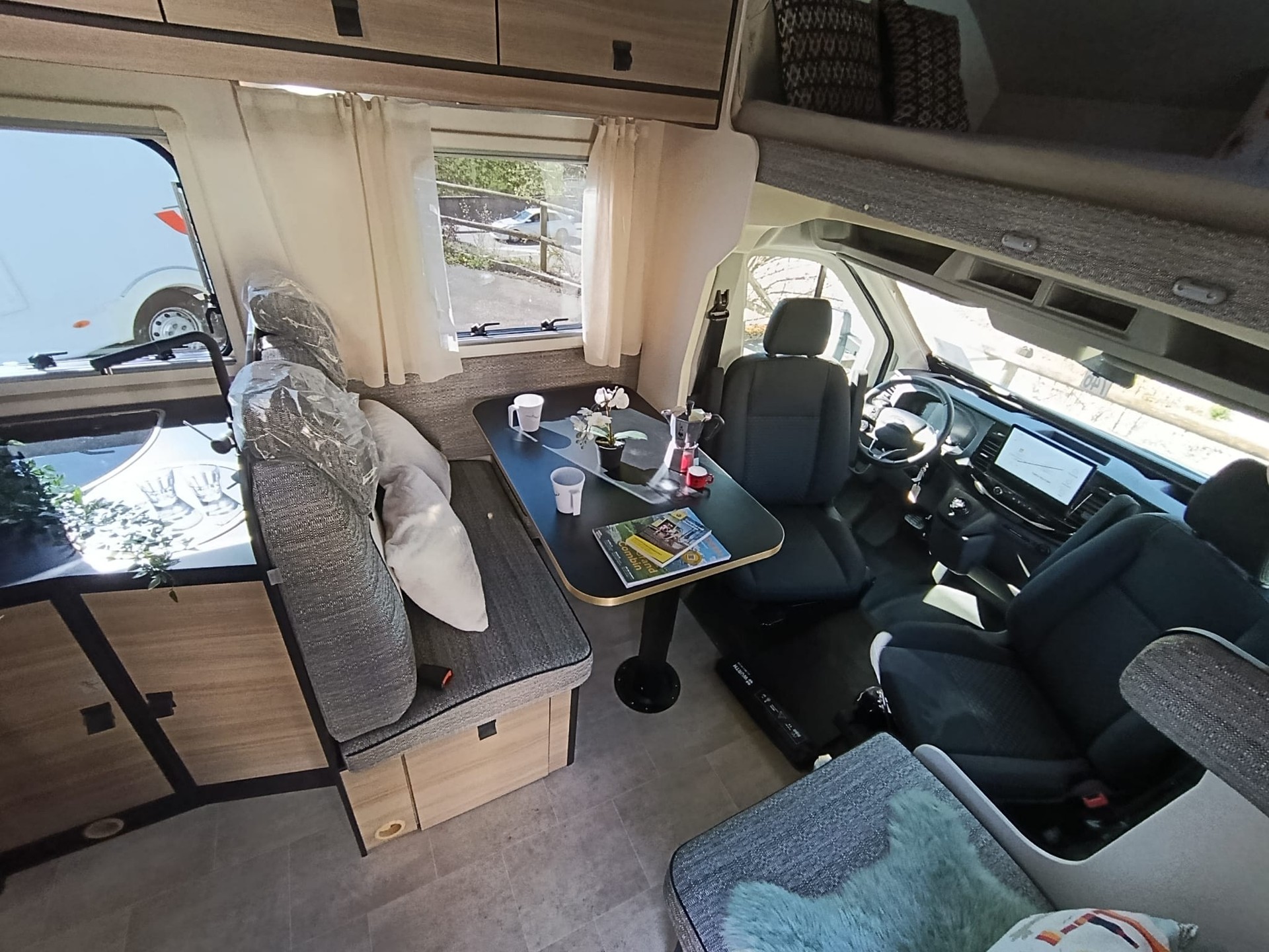 RIMOR Kilig 695***Unschlagbar in Preis und Leistung: Nirgendwo bekommen Sie mehr Wohnmobil für Ihr Geld als bei Rimor***-showroom-element-1