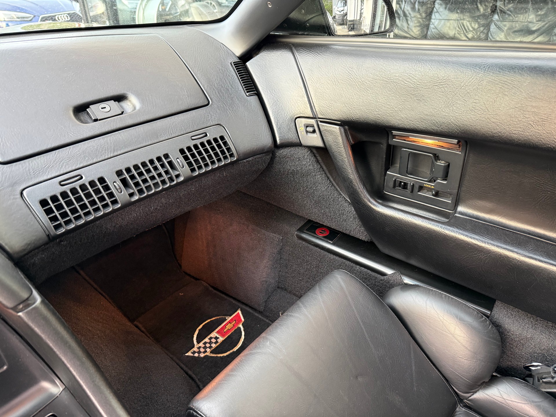 CHEVROLET Corvette 5.7 LT1 Convertible-image-14