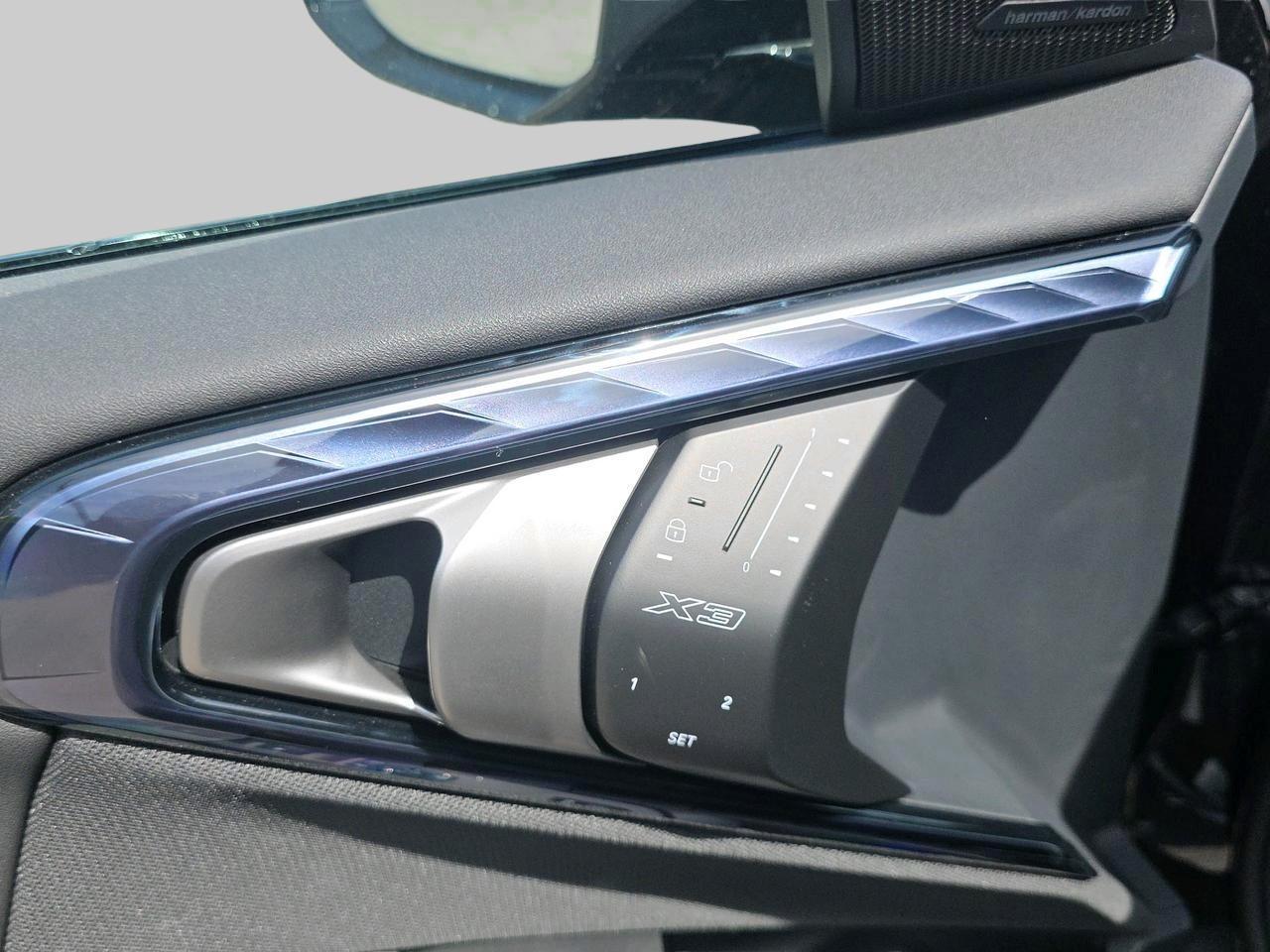 BMW X3 30e xDrive-image-16