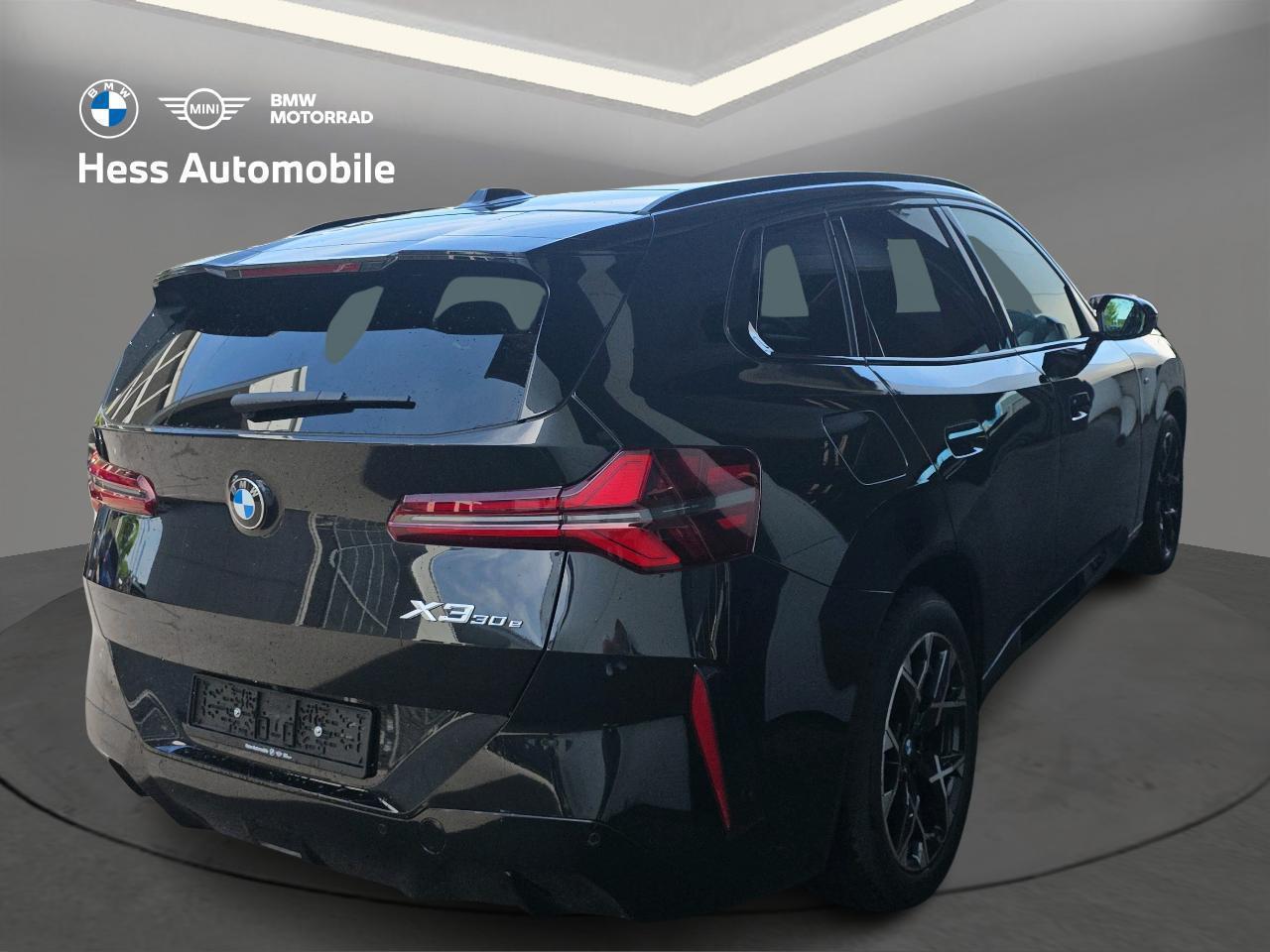 BMW X3 30e xDrive-showroom-element-1