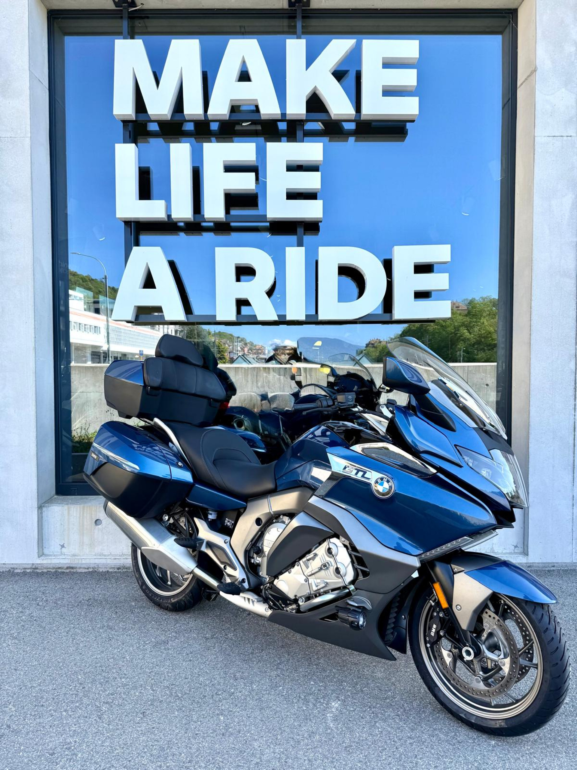 BMW K 1600 GTL Exclusive-showroom-element-3