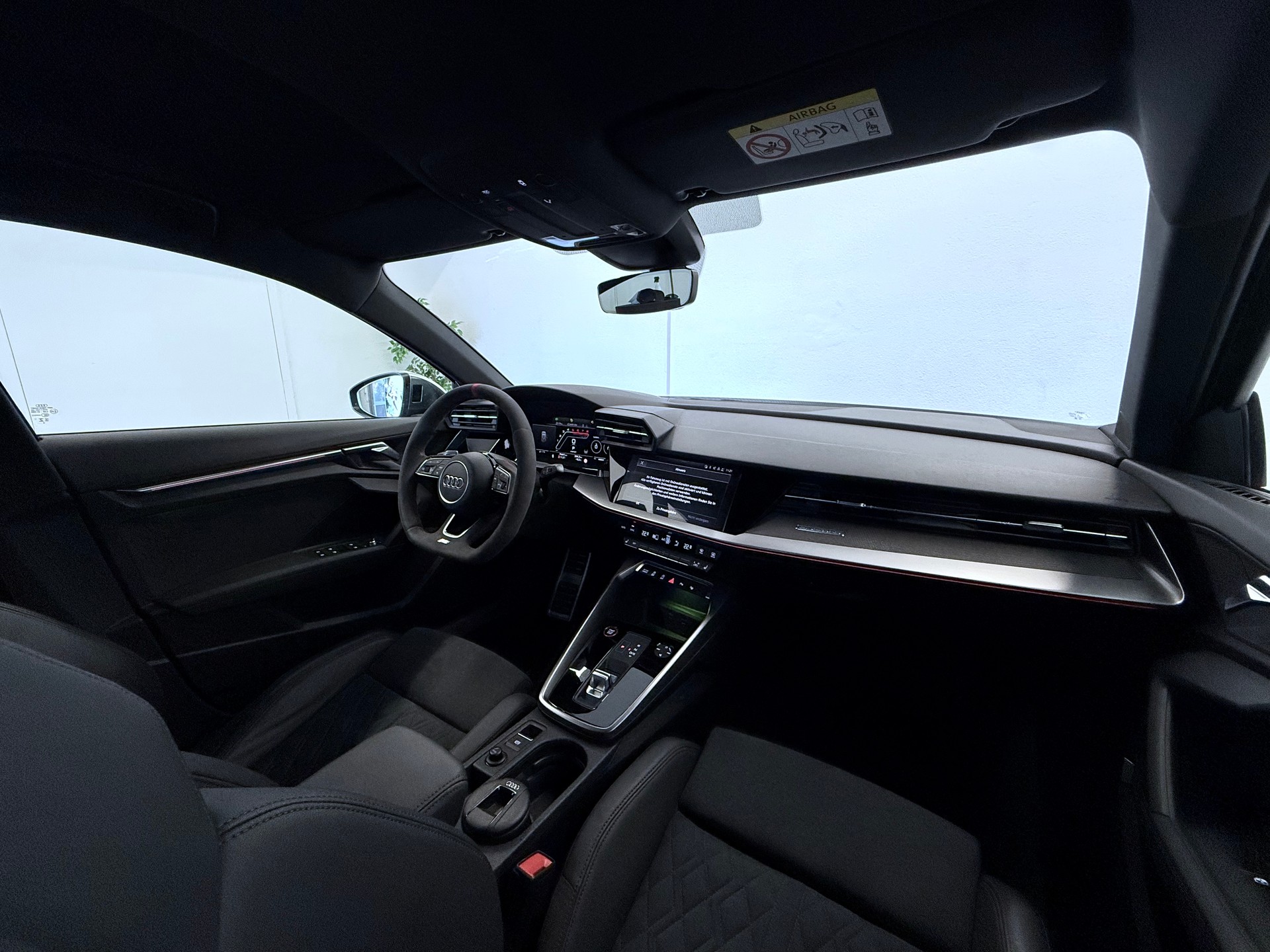 AUDI RS3 Sportback 2.5 TSI quattro S-tronic-image-14