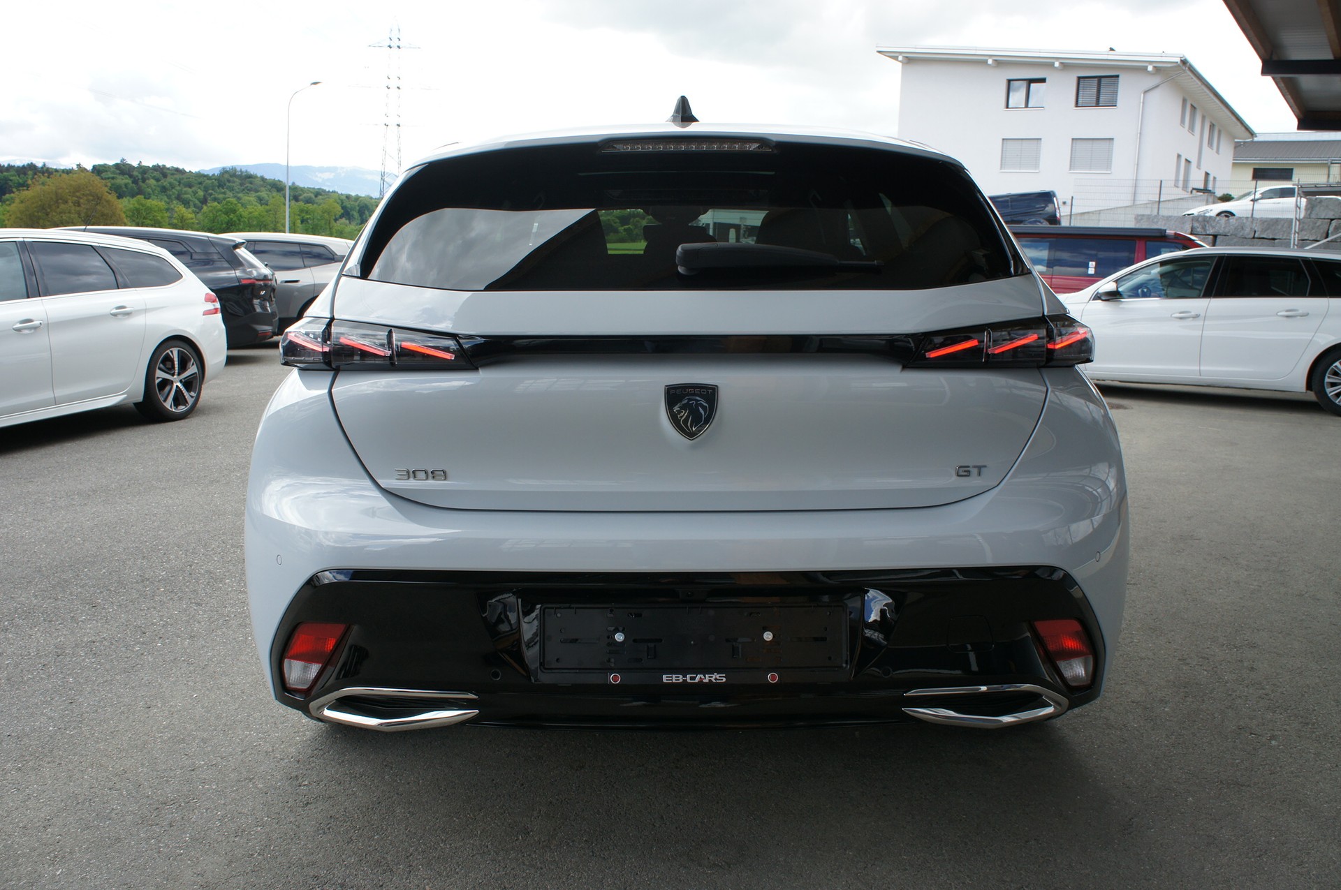 PEUGEOT 308 1.2 HEV 145 GT-showroom-element-3