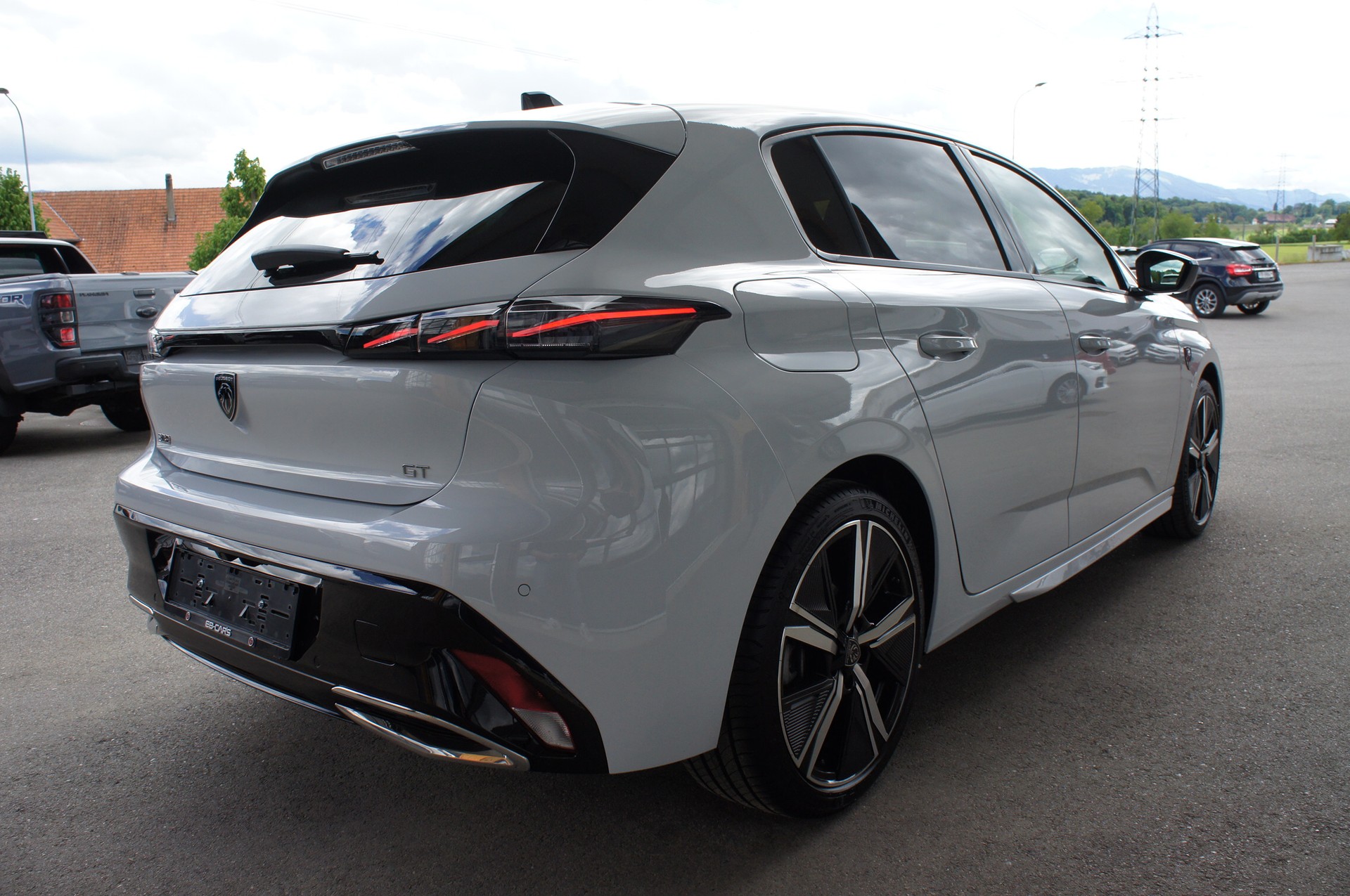 PEUGEOT 308 1.2 HEV 145 GT-image-4