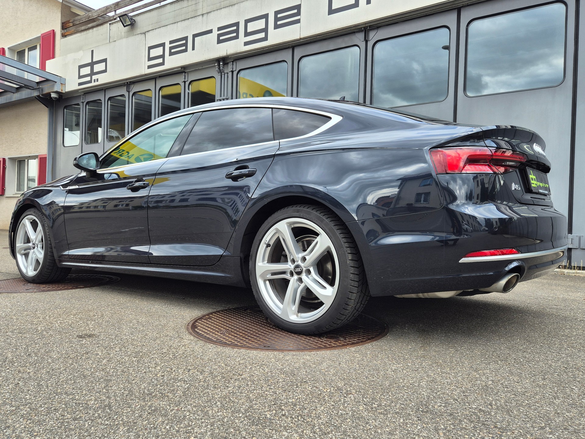 AUDI A5 Sportback 2.0 TFSI g-tron Sport-image-2