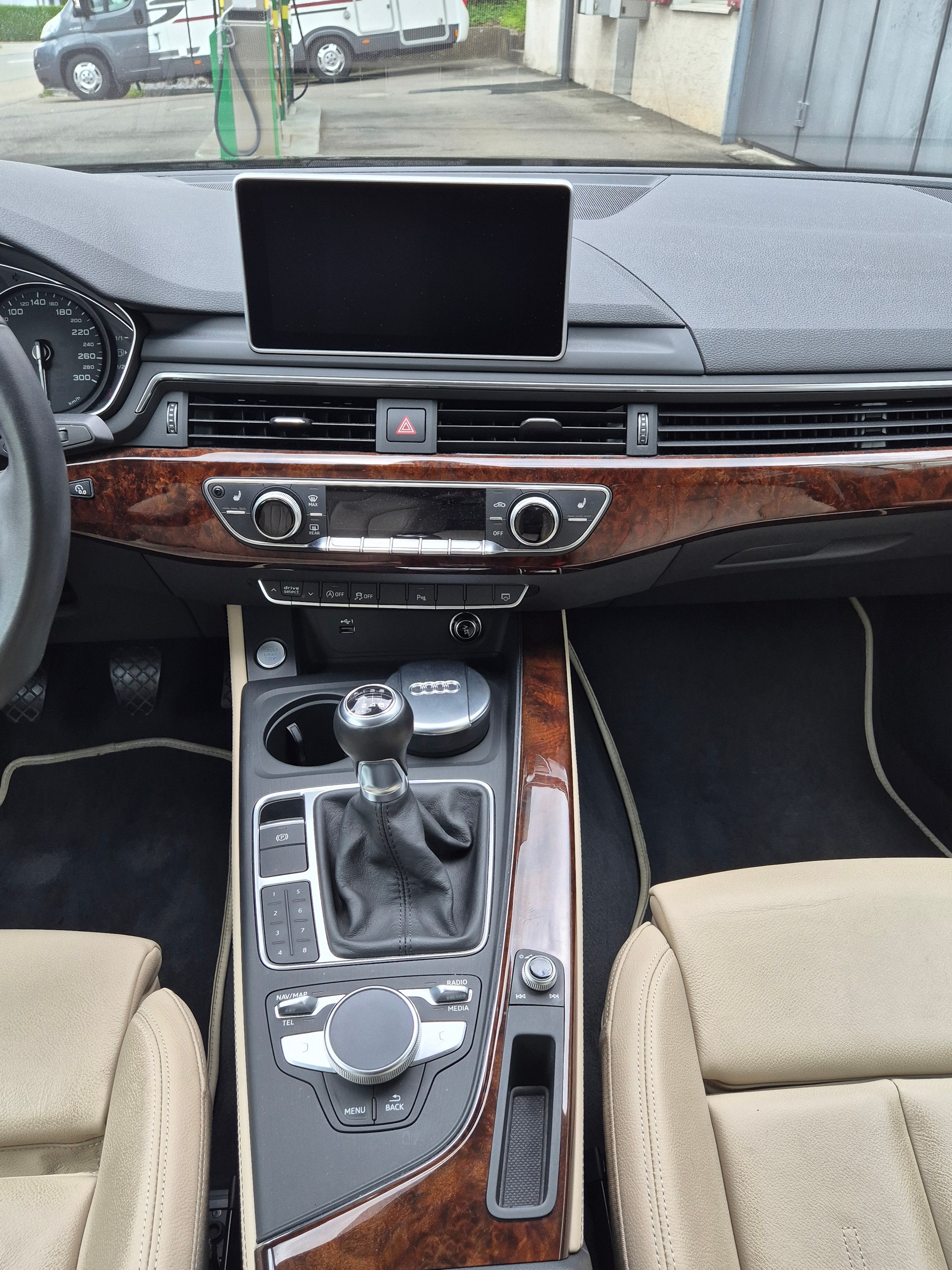 AUDI A5 Sportback 2.0 TFSI g-tron Sport-image-10