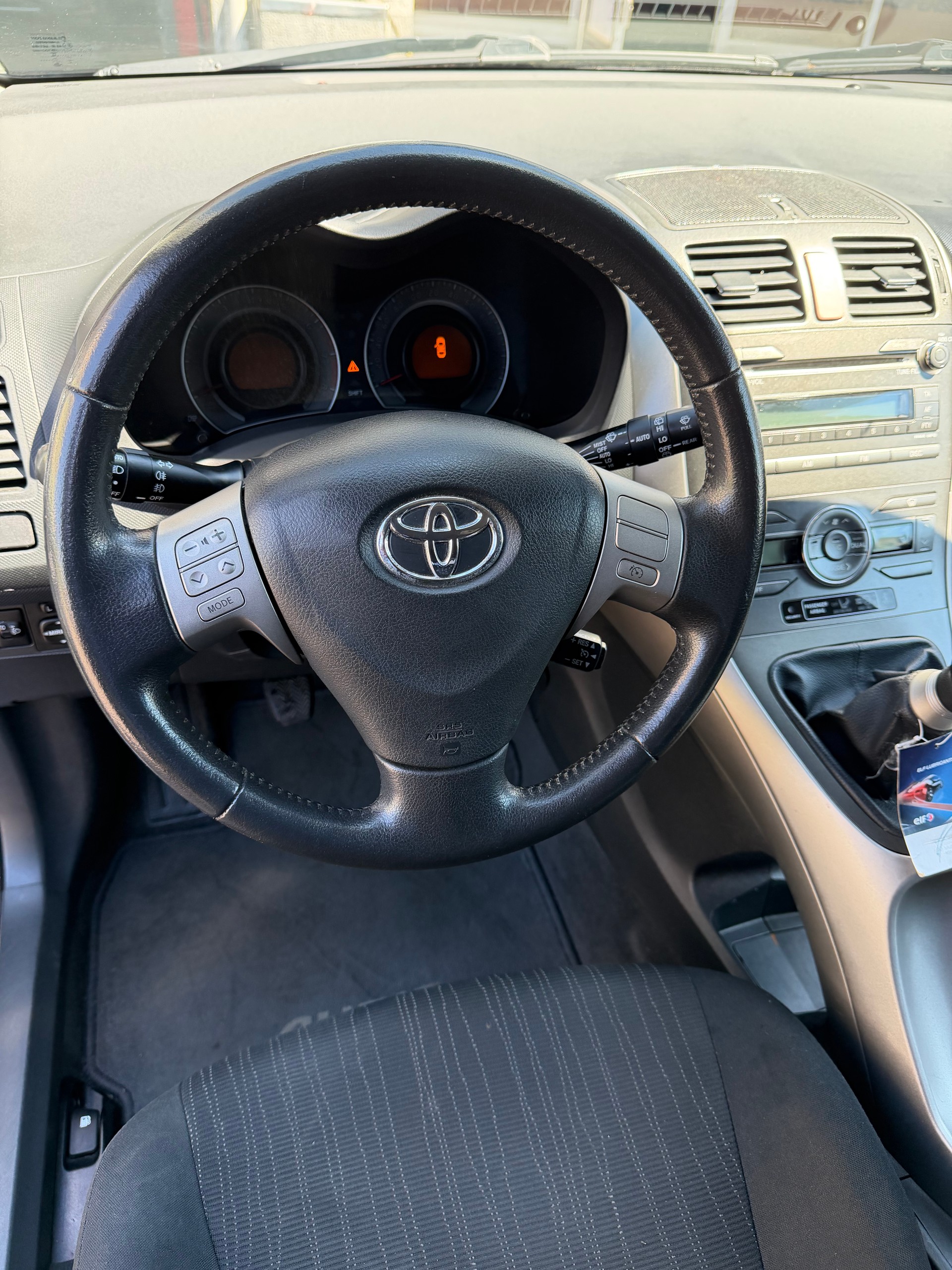 TOYOTA Auris 1.6 Linea Luna-image-6