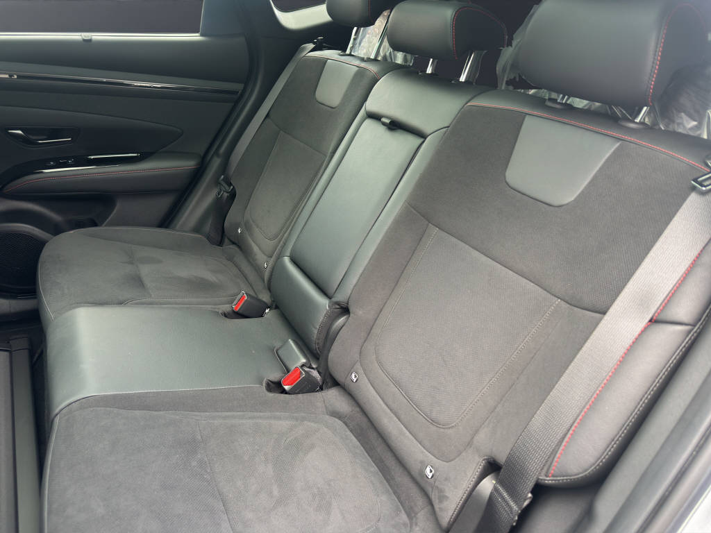 HYUNDAI Tucson 1.6 T-GDi PHEV N-Line LUX.pack 4WD-image-9
