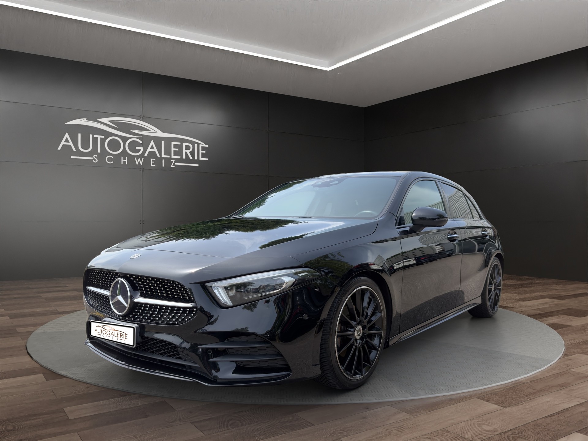 MERCEDES-BENZ A 200 AMG Line 7G-DCT | CH | Panorama | Premium PLUS | 19" | Head Up | 360 Kamera |