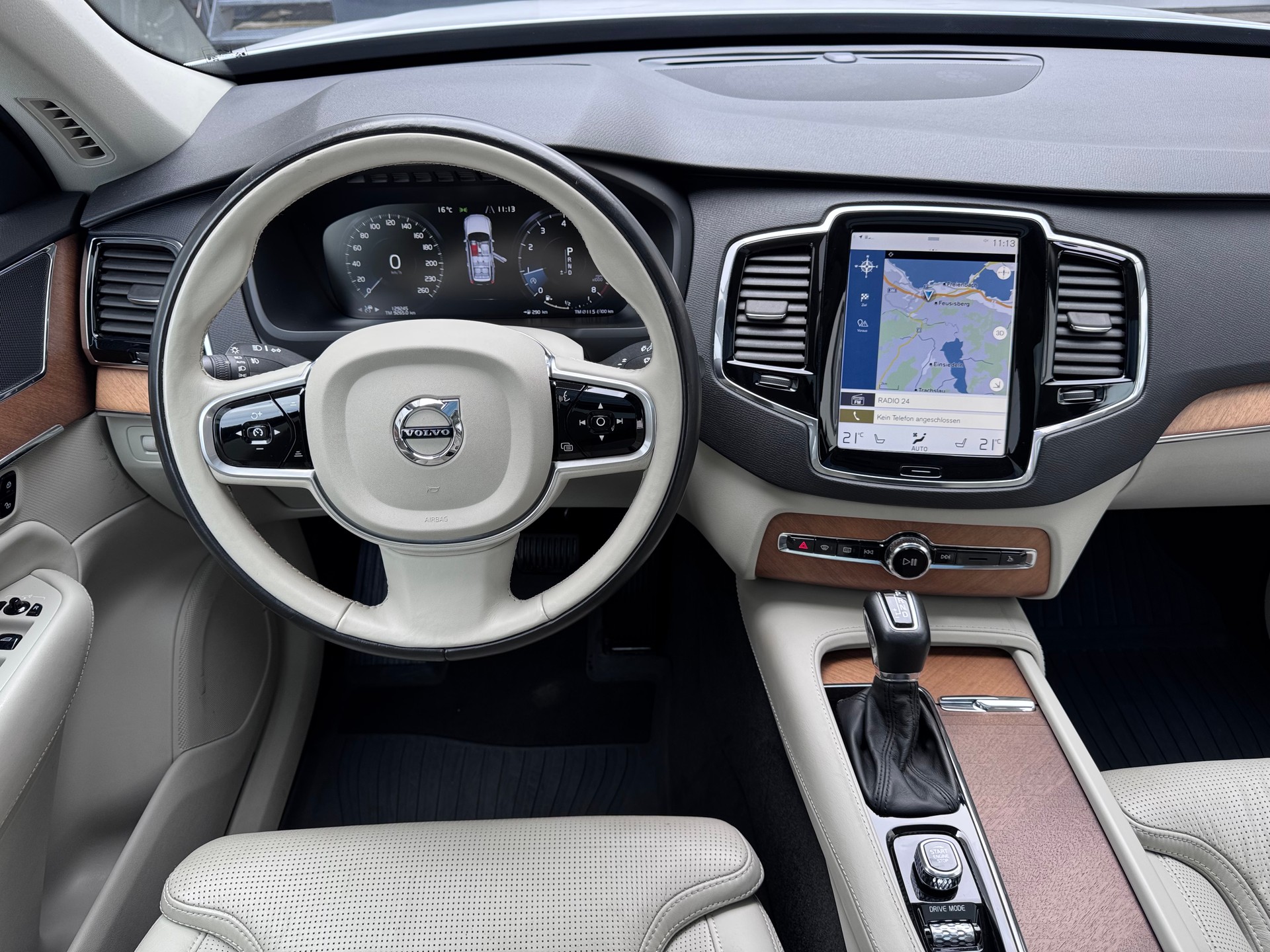 VOLVO XC90 T6 AWD Inscription Geartronic-image-5
