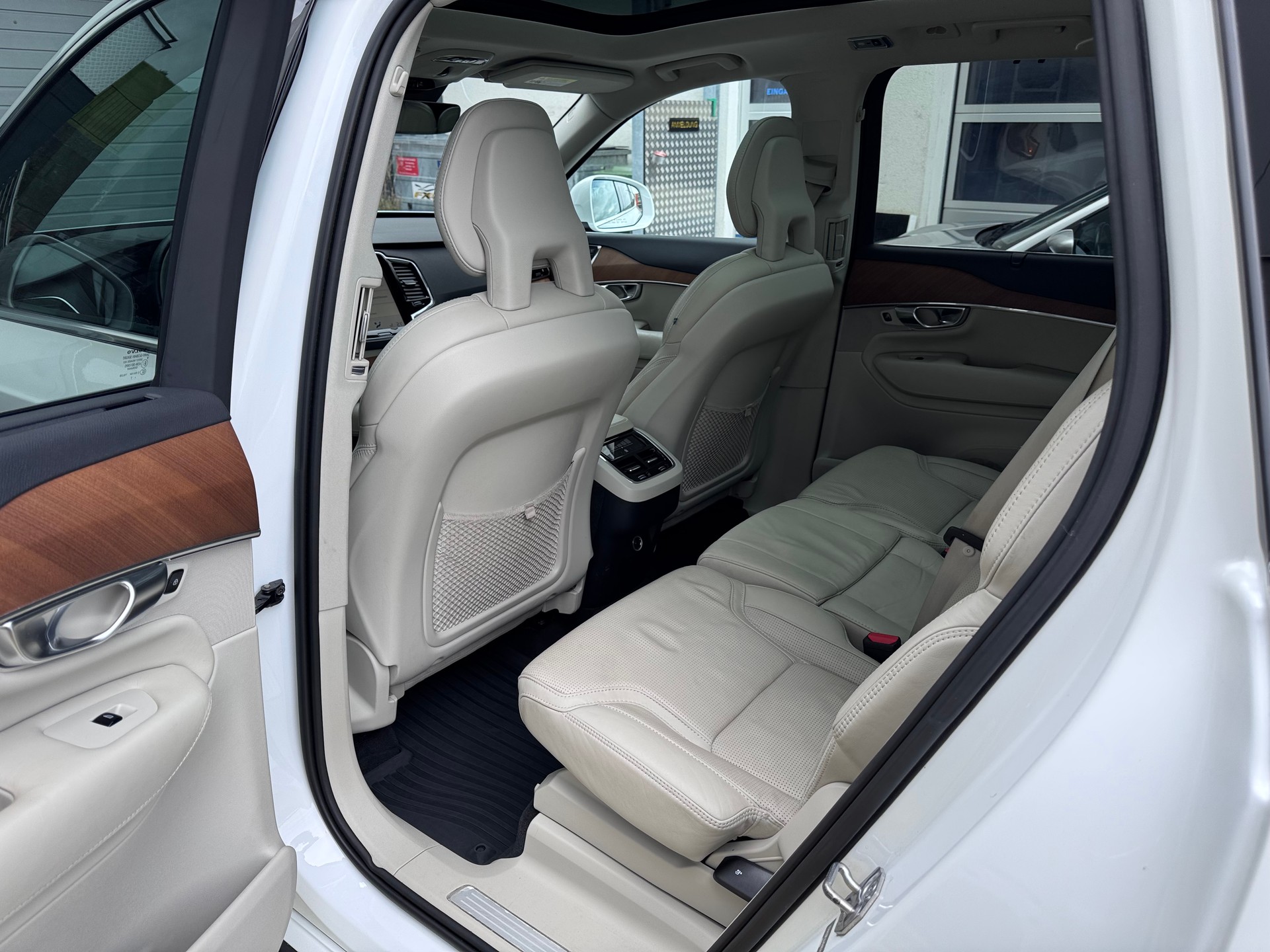 VOLVO XC90 T6 AWD Inscription Geartronic-image-9