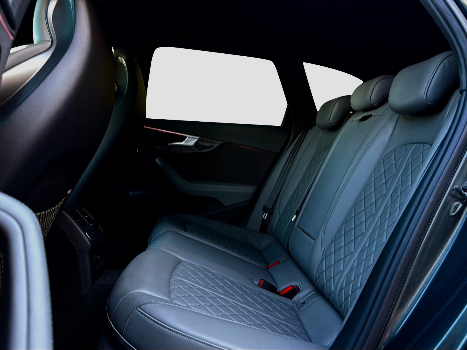 AUDI S4 Avant 3.0 TDI quattro tiptronic-image-9