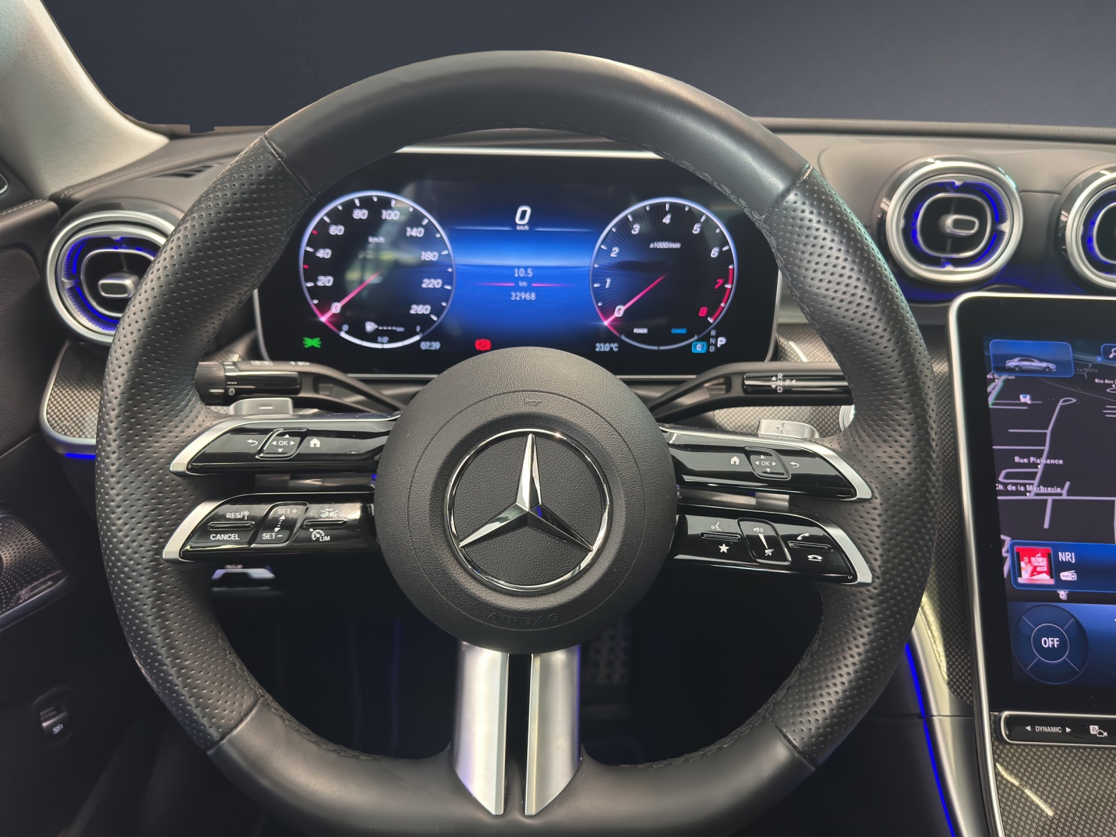 MERCEDES-BENZ C 200 4 Matic-image-8