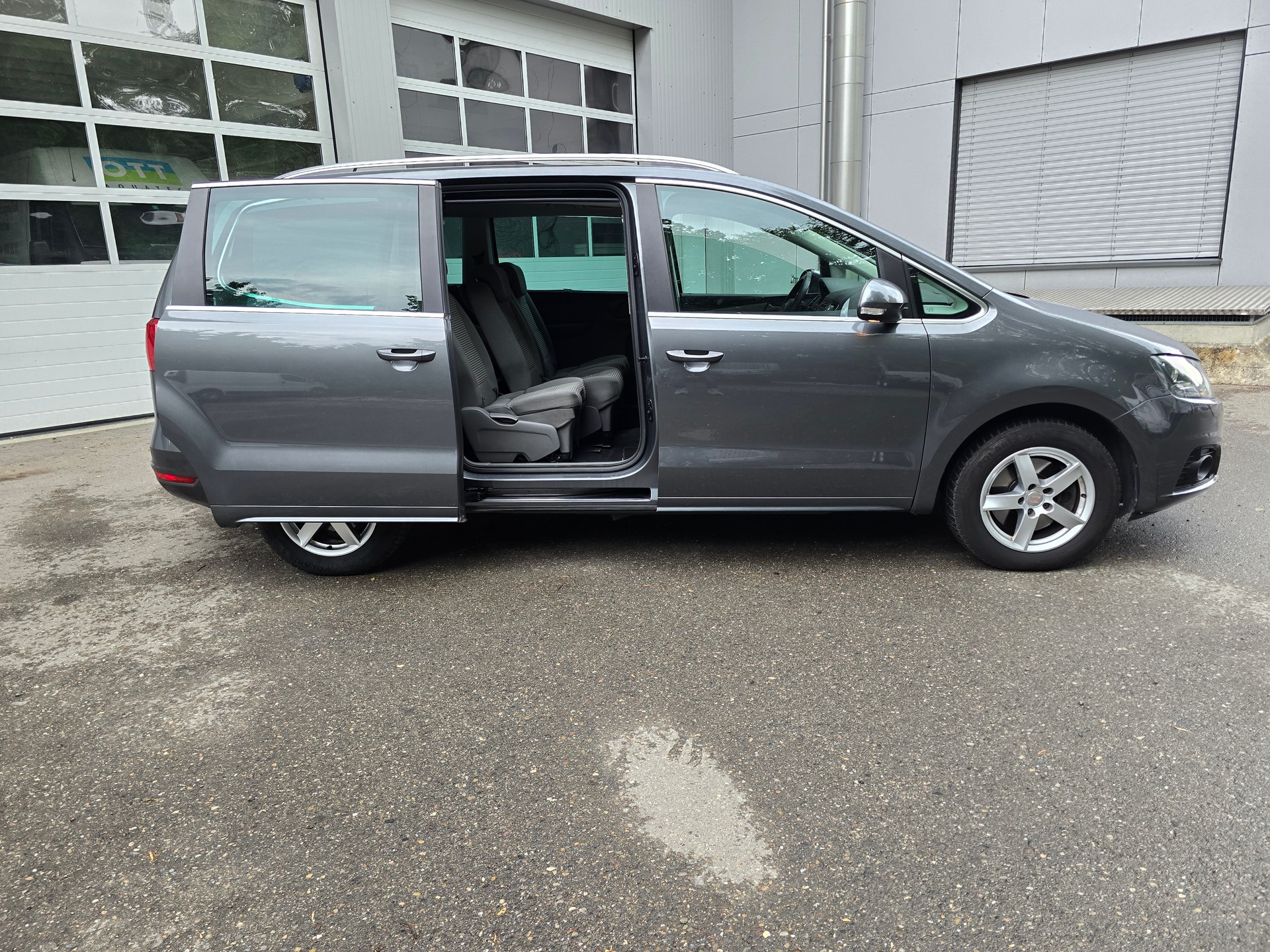 SEAT Alhambra 2.0 TDI E_Ecomotive Style-image-4