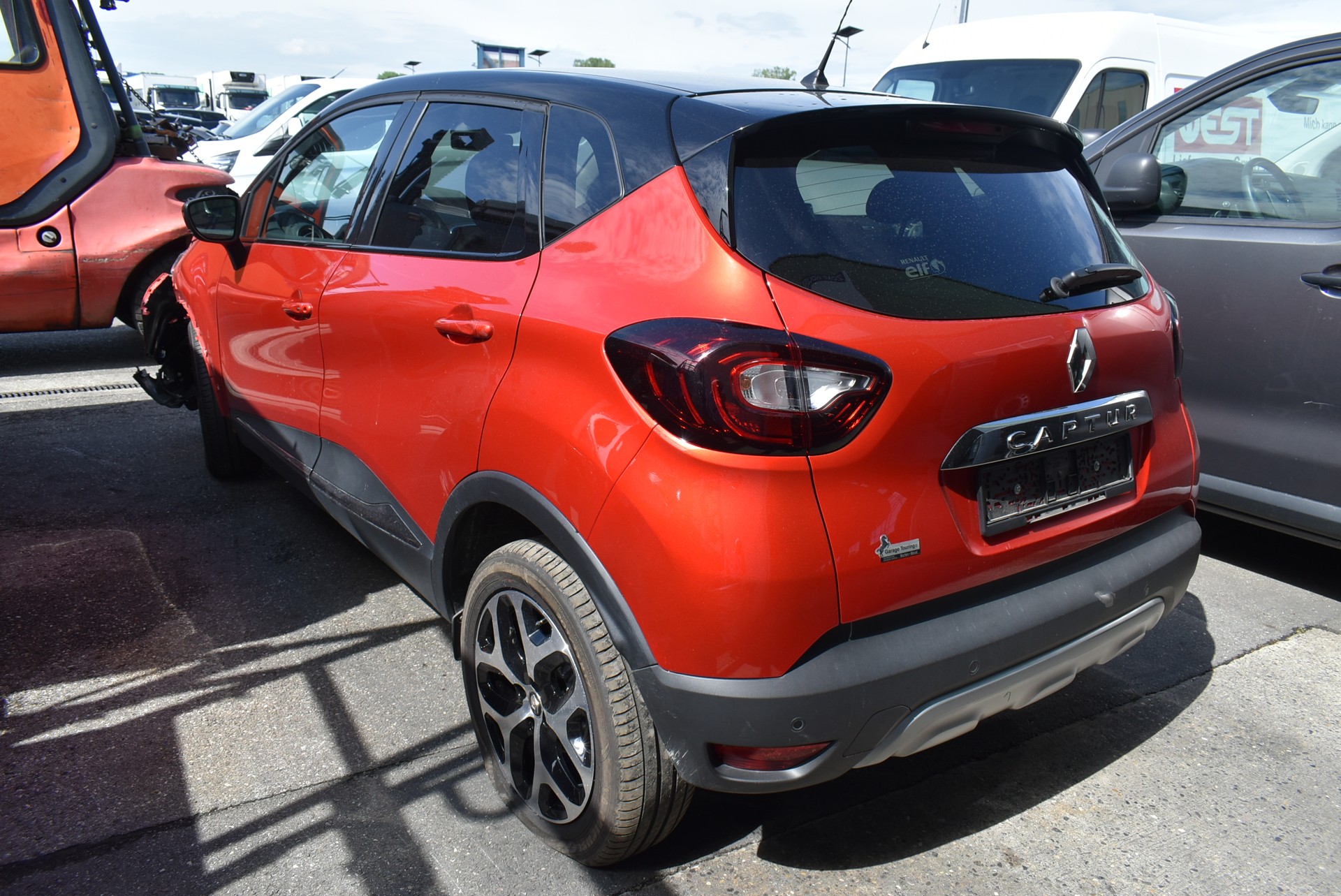 RENAULT Captur 1.2 T 16V Intens EDC-image-5