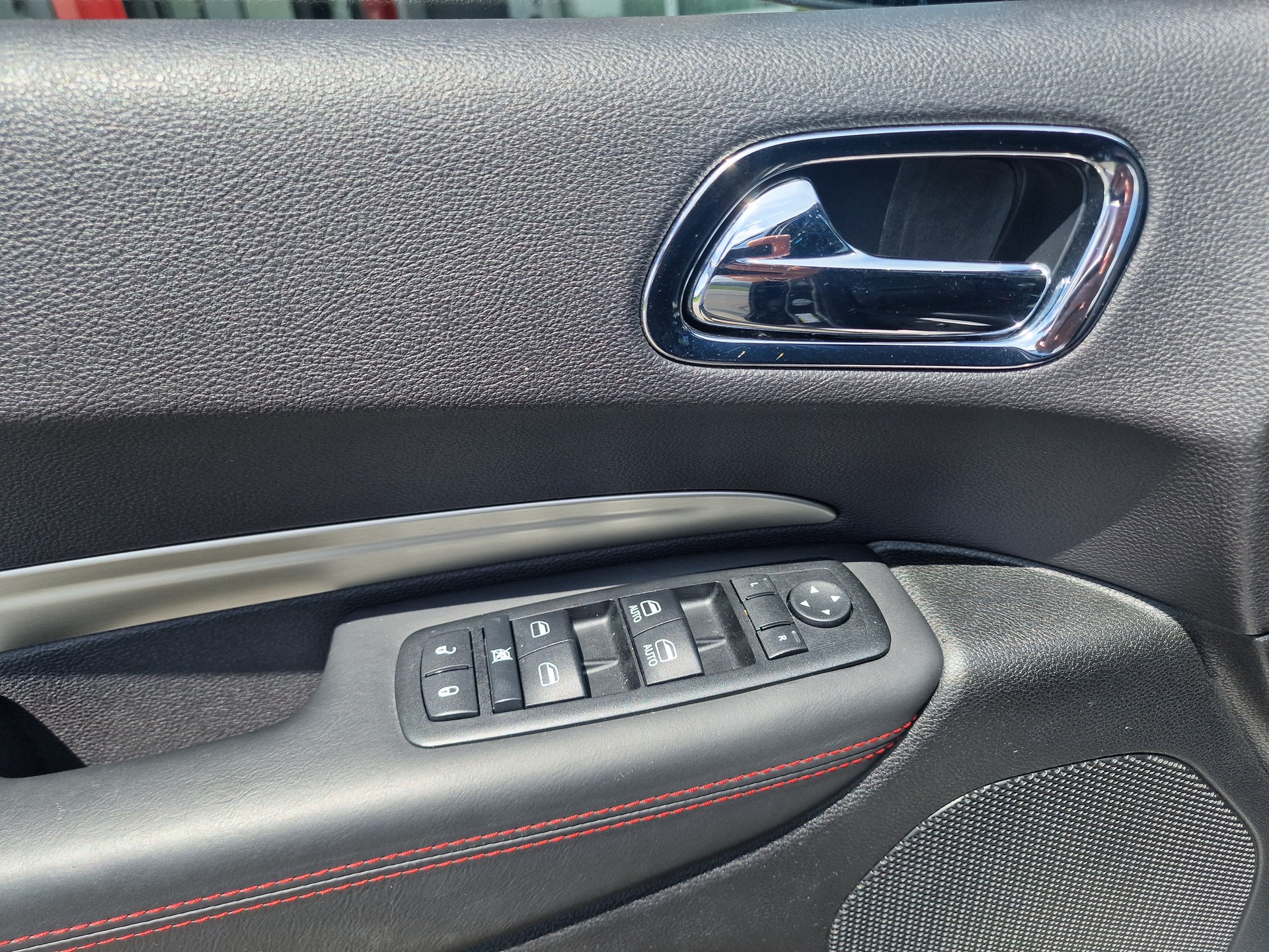 DODGE R/T 5.7 AWD-image-25