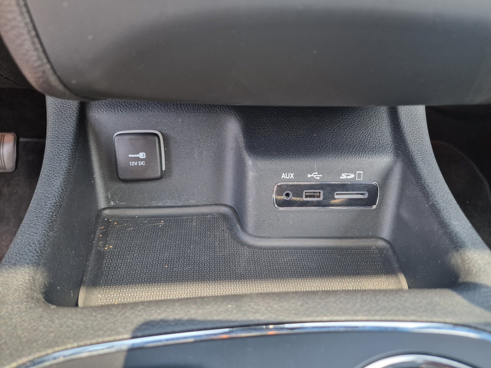 DODGE R/T 5.7 AWD-image-22
