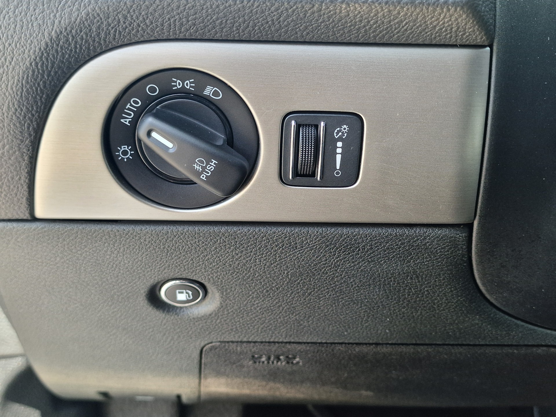 DODGE R/T 5.7 AWD-image-26