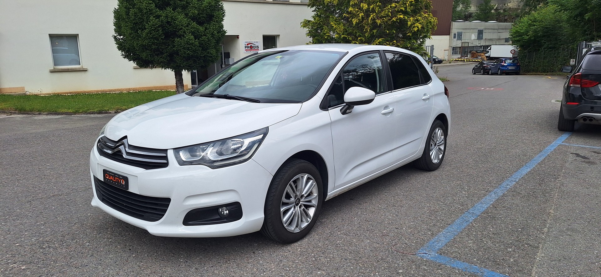 CITROEN C4 1.2 Pure Tech Feel Edition-showroom-element-1