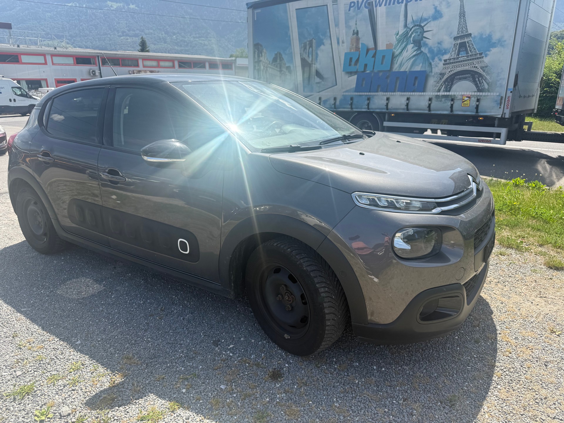 CITROEN C3 1.2i PureTech Feel EAT-image-1