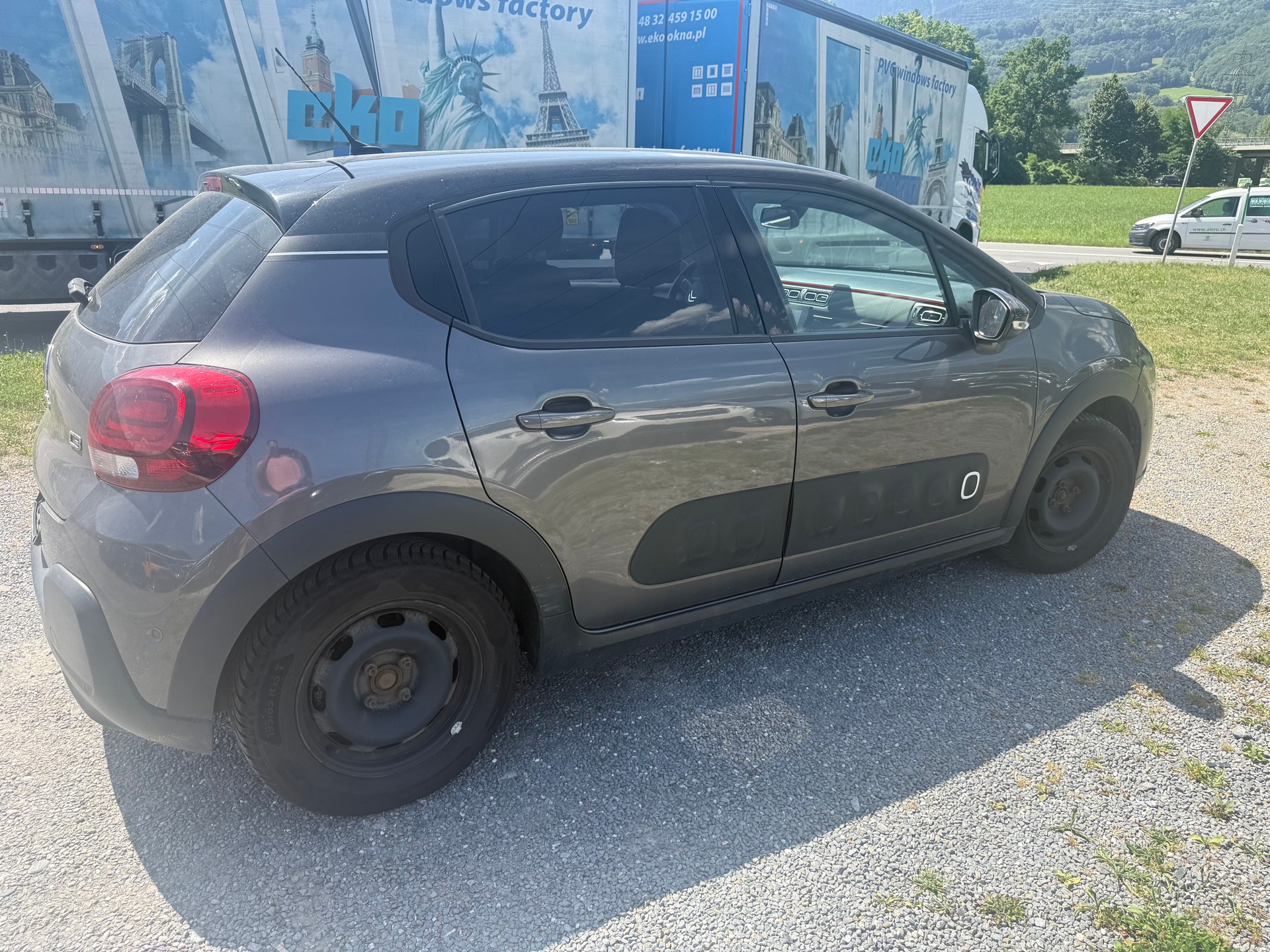 CITROEN C3 1.2i PureTech Feel EAT-image-2