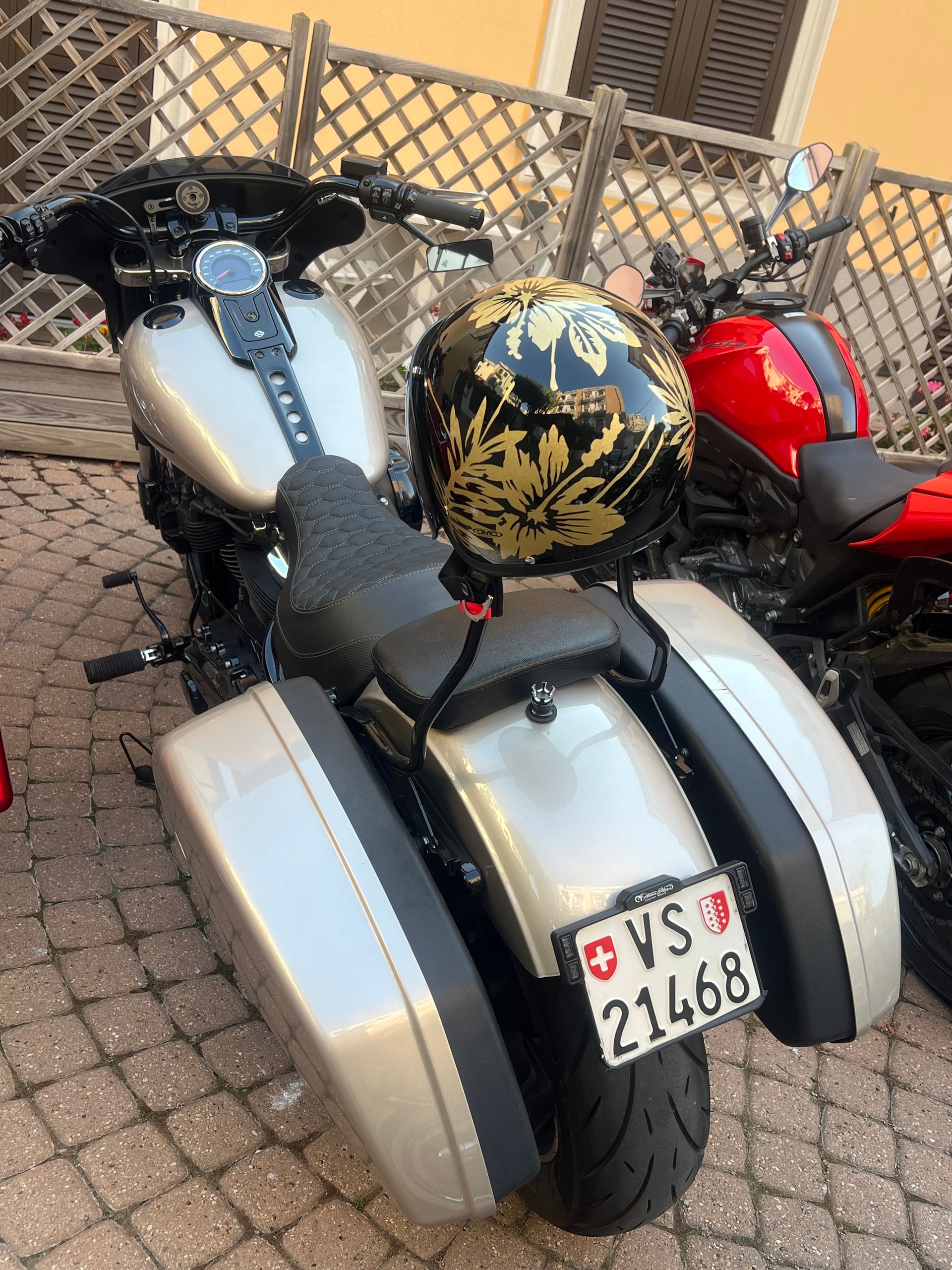 HARLEY-DAVIDSON FLSB Sport Glide 107 ABS-image-3