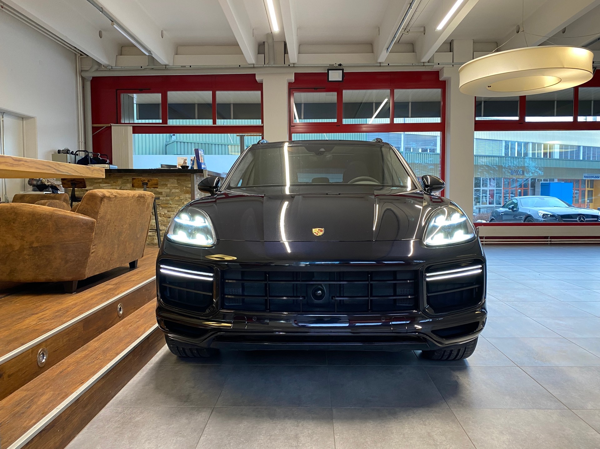 PORSCHE Cayenne Turbo-image-7