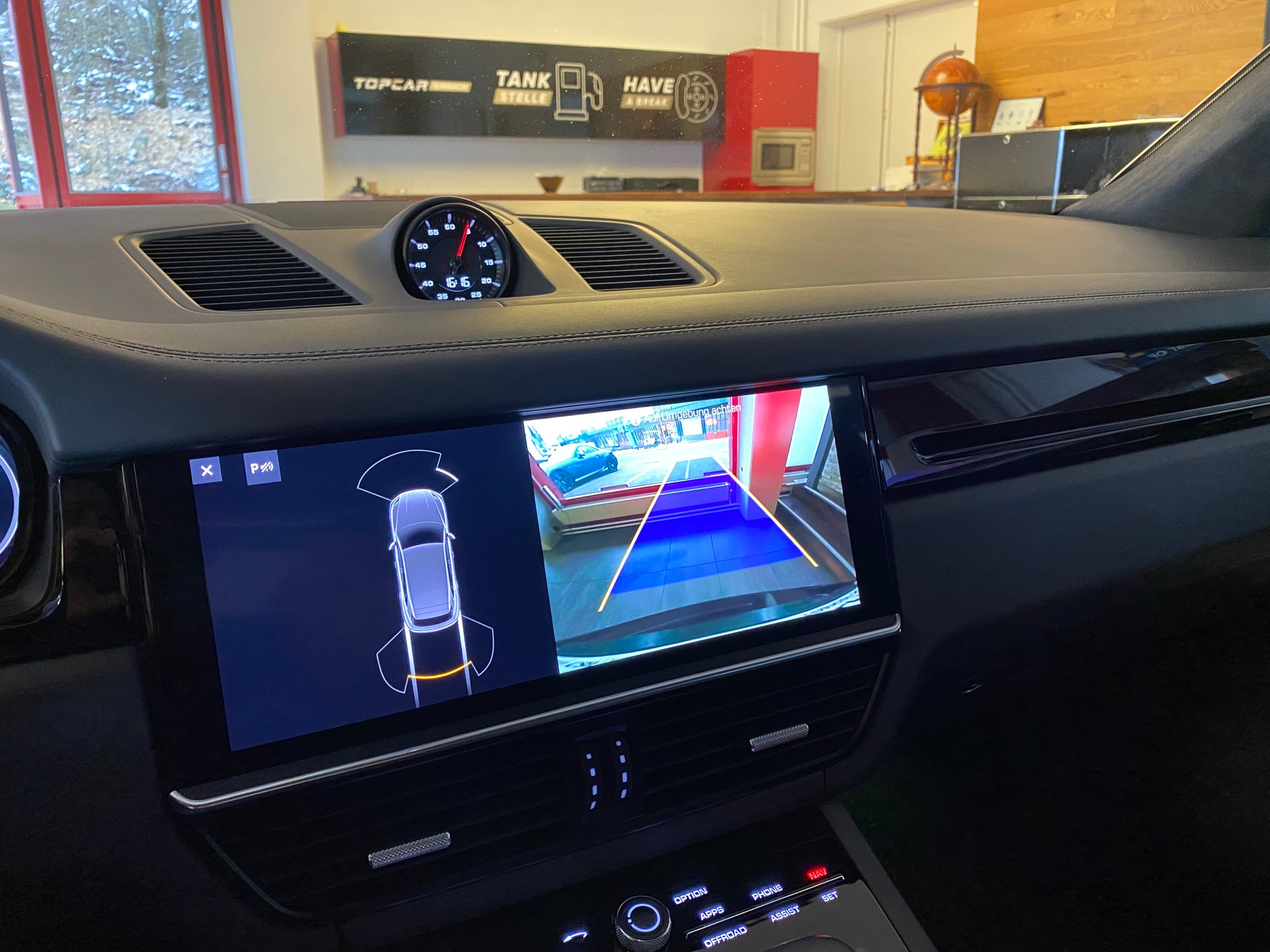 PORSCHE Cayenne Turbo-image-20