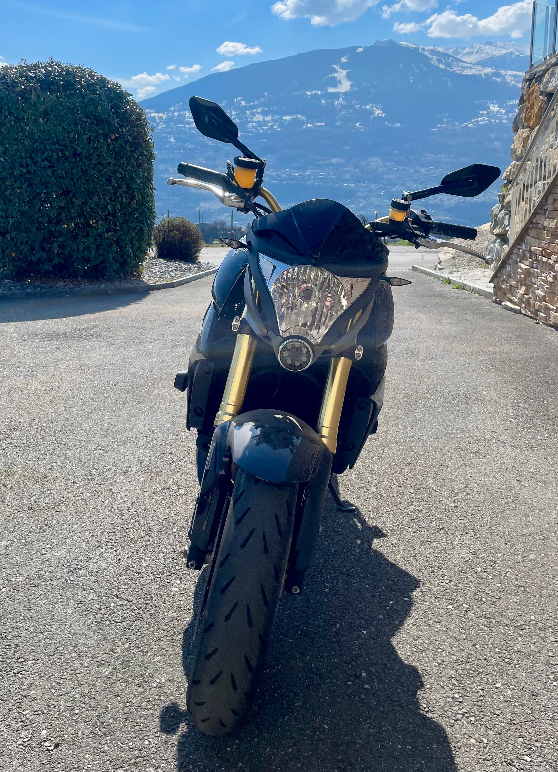 HONDA CB 1000 RA All Black Limited Edition-image-2